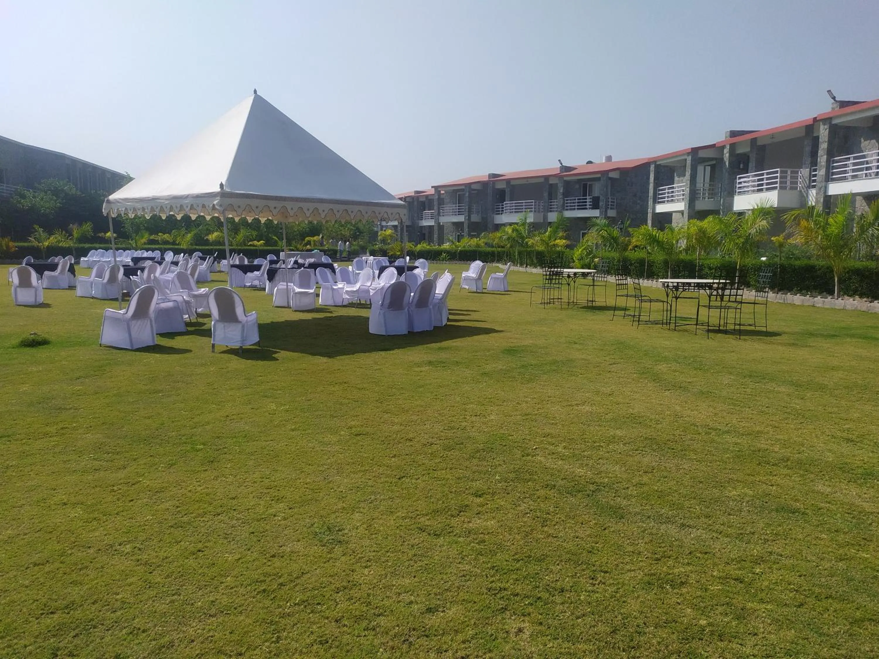 Garden in Lal Bagh Resort Ranakpur - Step into the wild, Stay in luxury