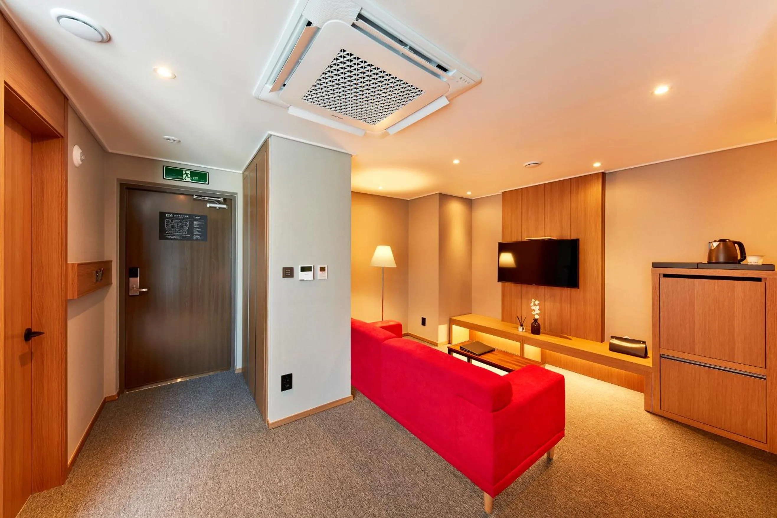 TV and multimedia in Ramada by Wyndham Gumi