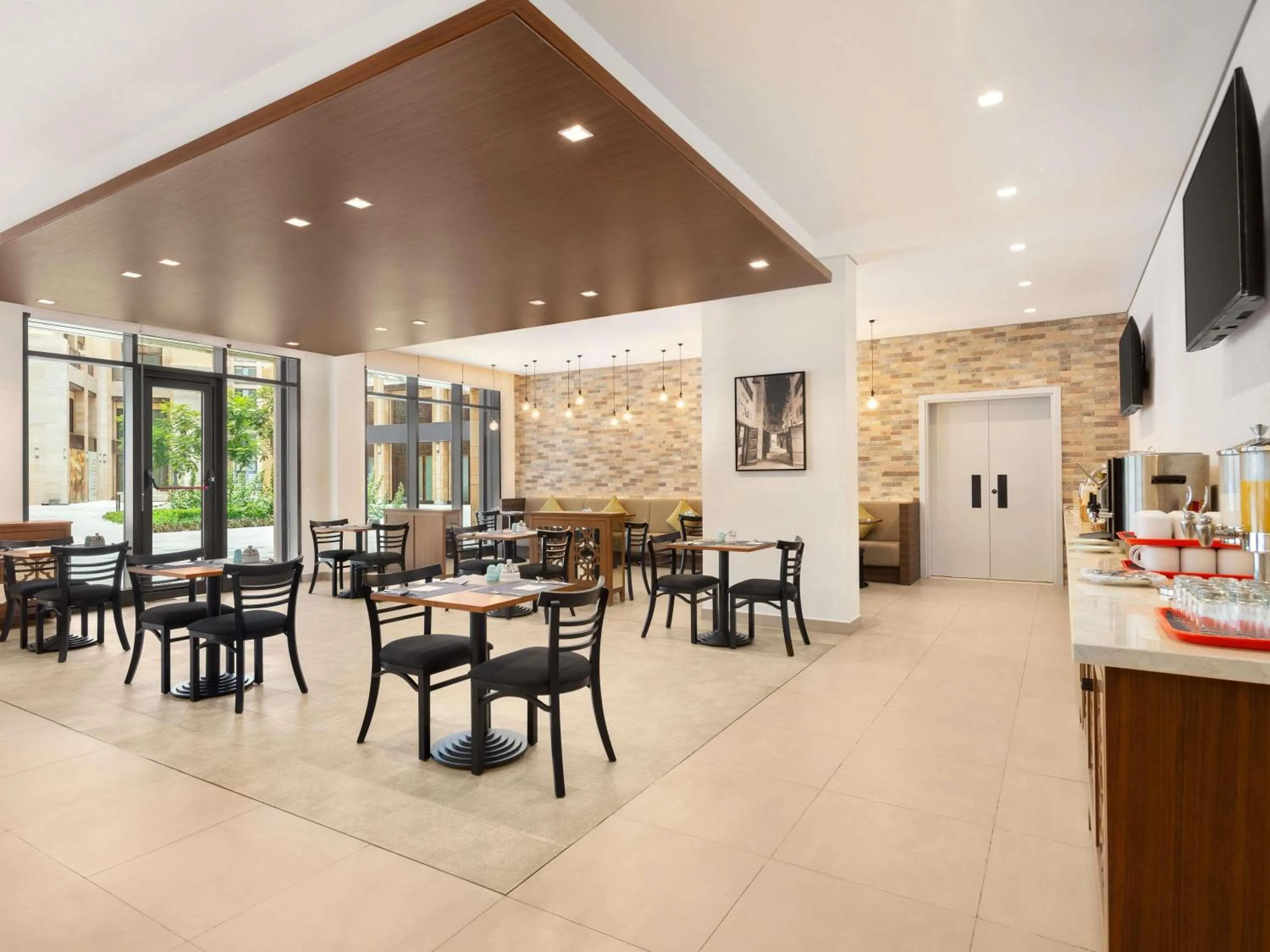 Restaurant/places to eat in ibis Styles Dubai Gold District