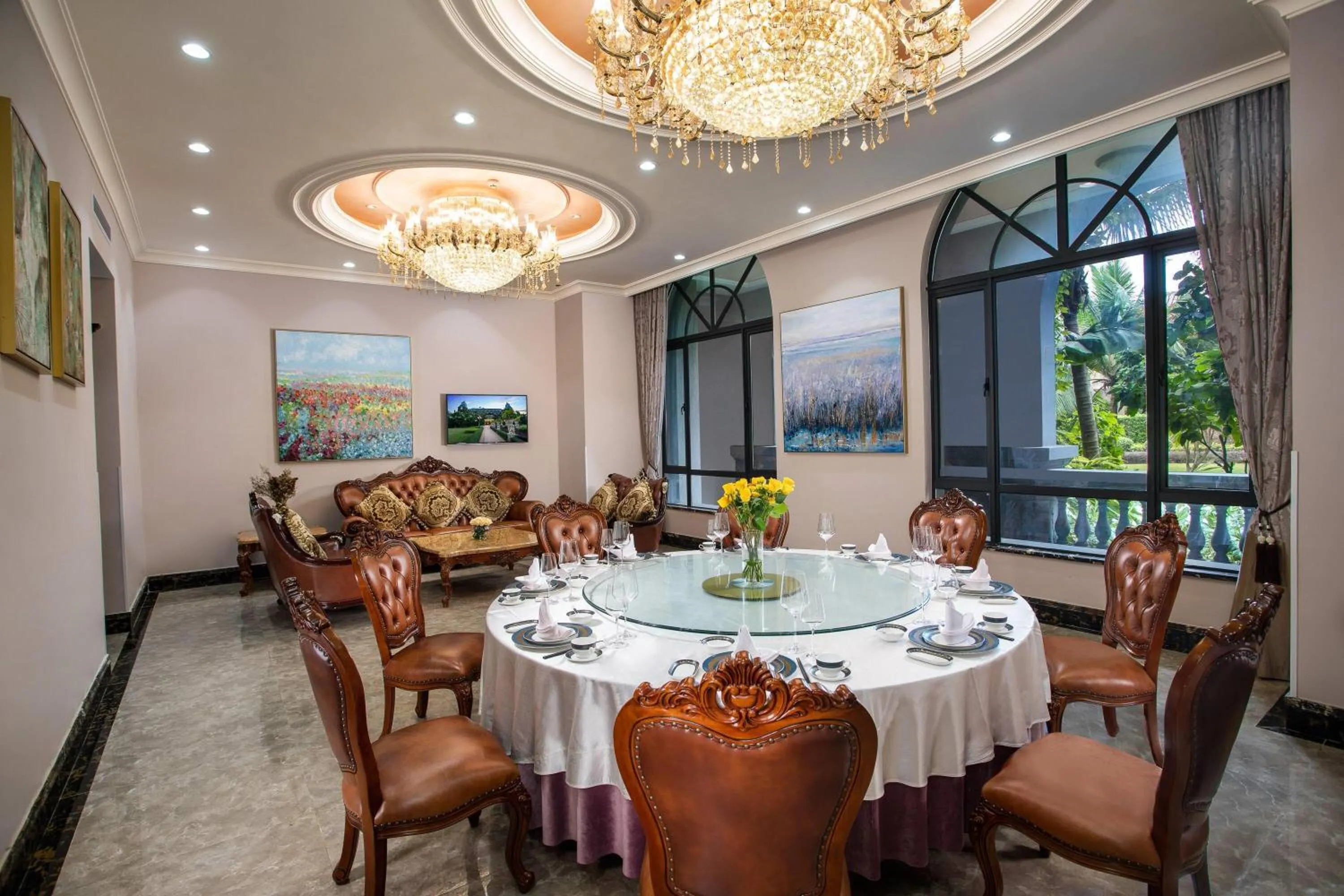 Restaurant/places to eat in Wyndham Garden Haikou South