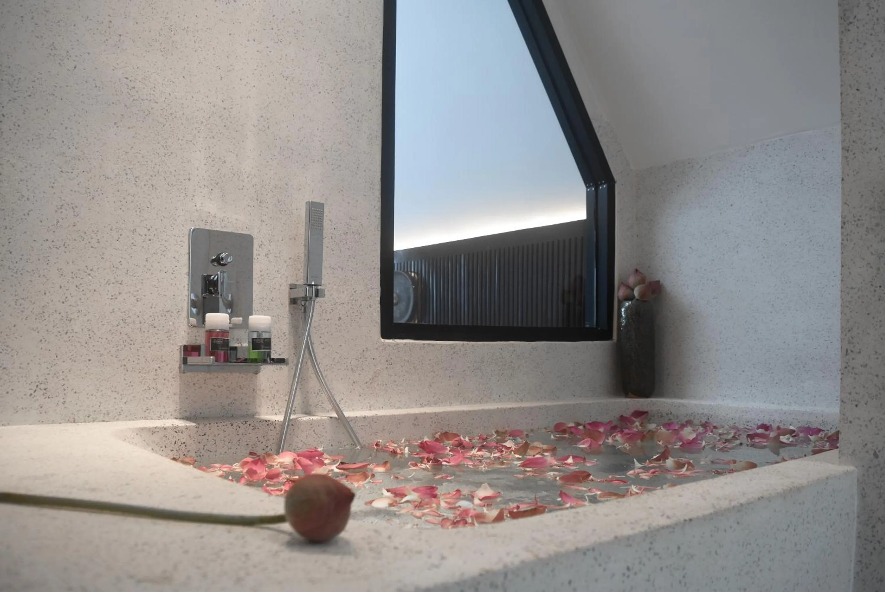 Bath in Aborest Tropical Hostel