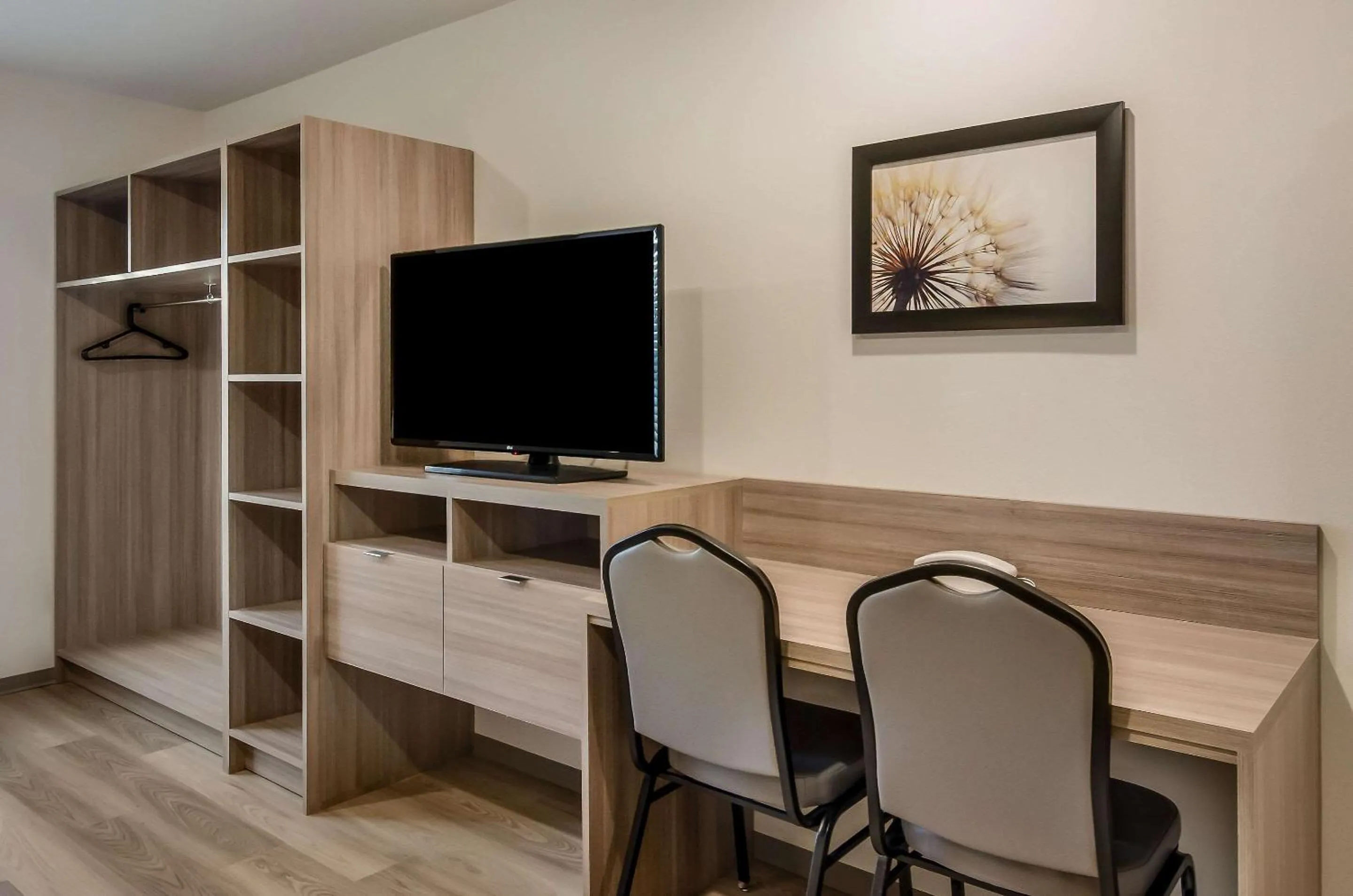 Photo of the whole room in WoodSpring Suites Tacoma - Lakewood