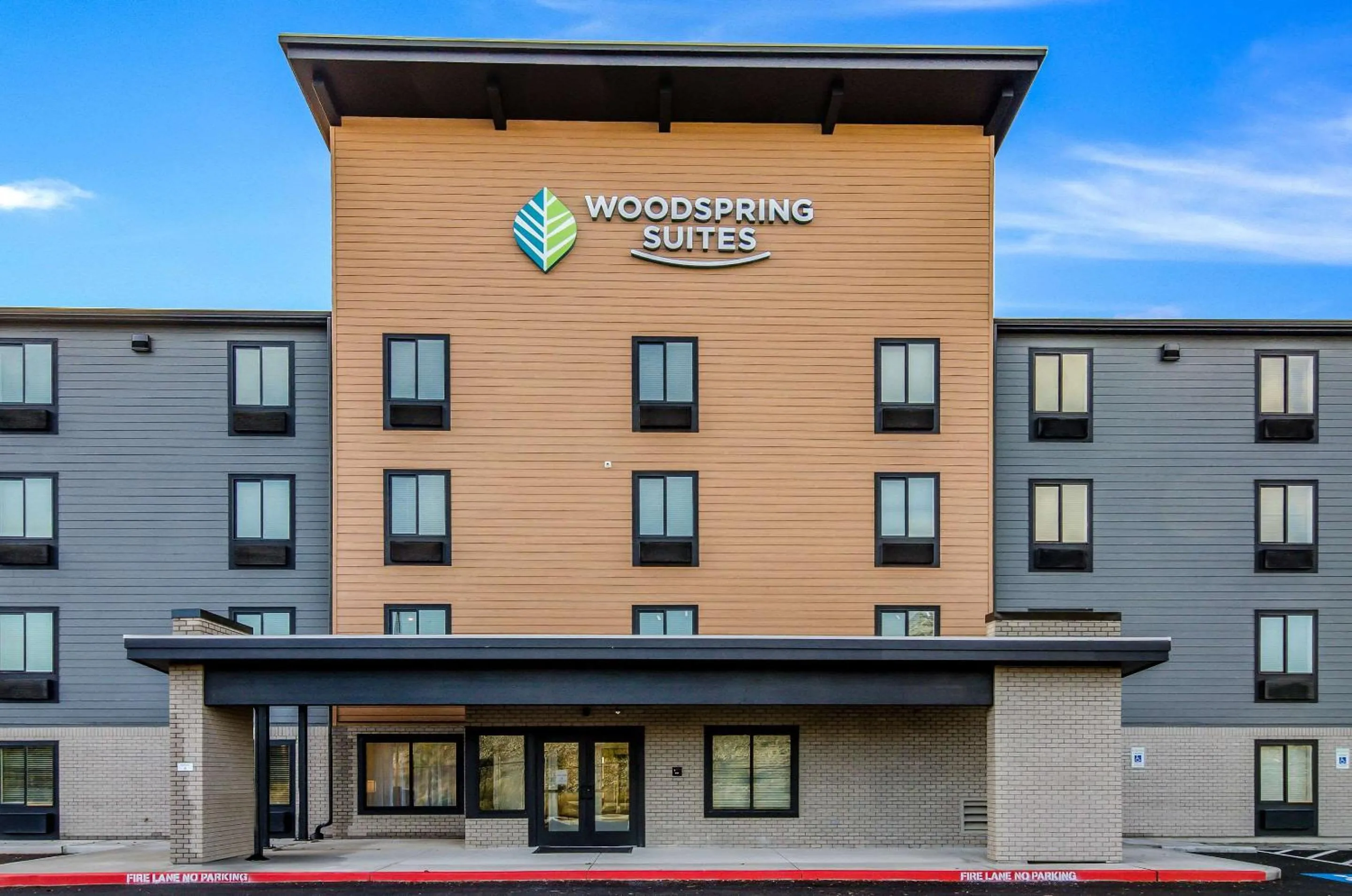 Property building in WoodSpring Suites Tacoma - Lakewood