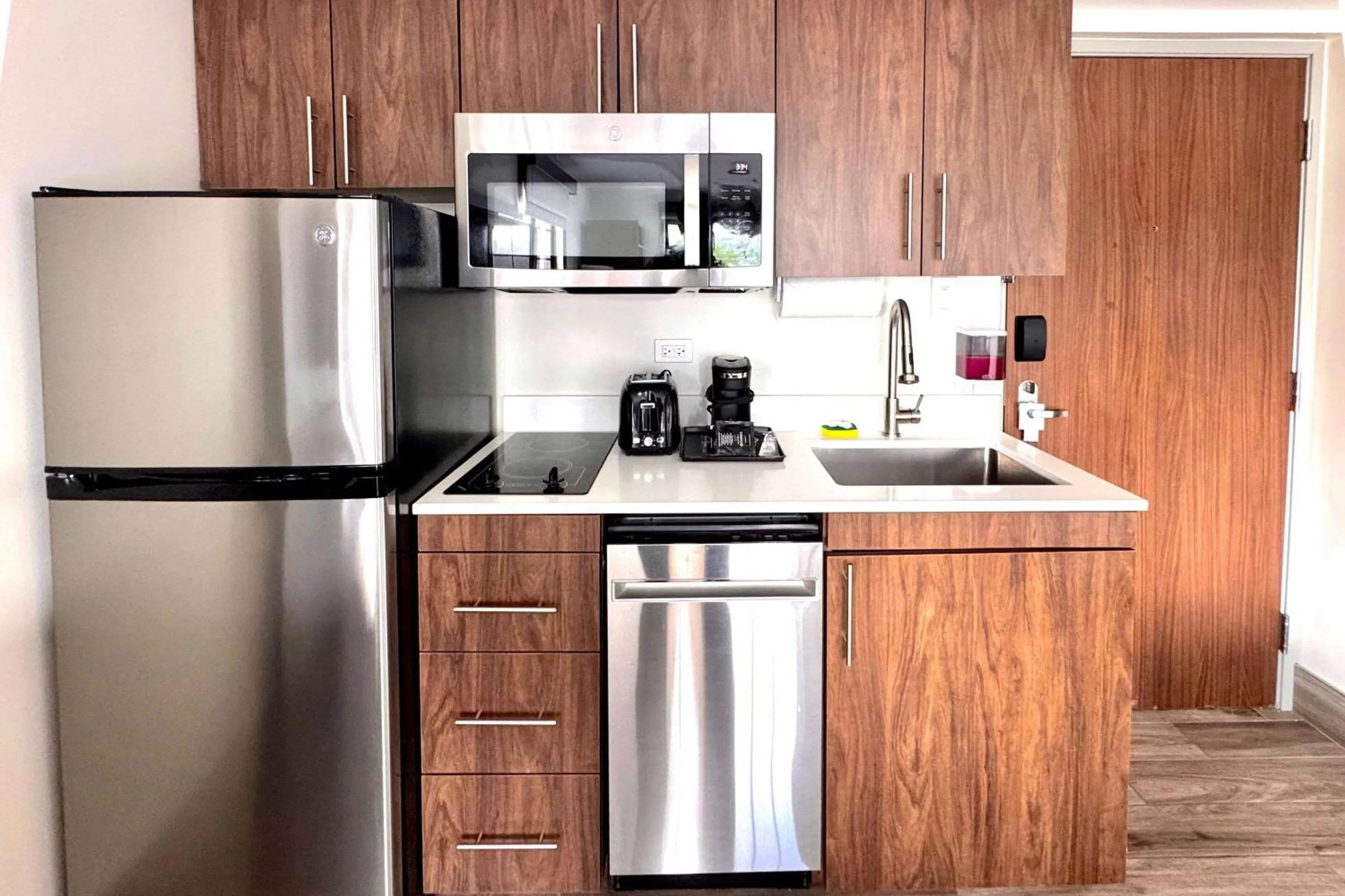 Bedroom in Sleep Inn Oakbrook Terrace - Chicago