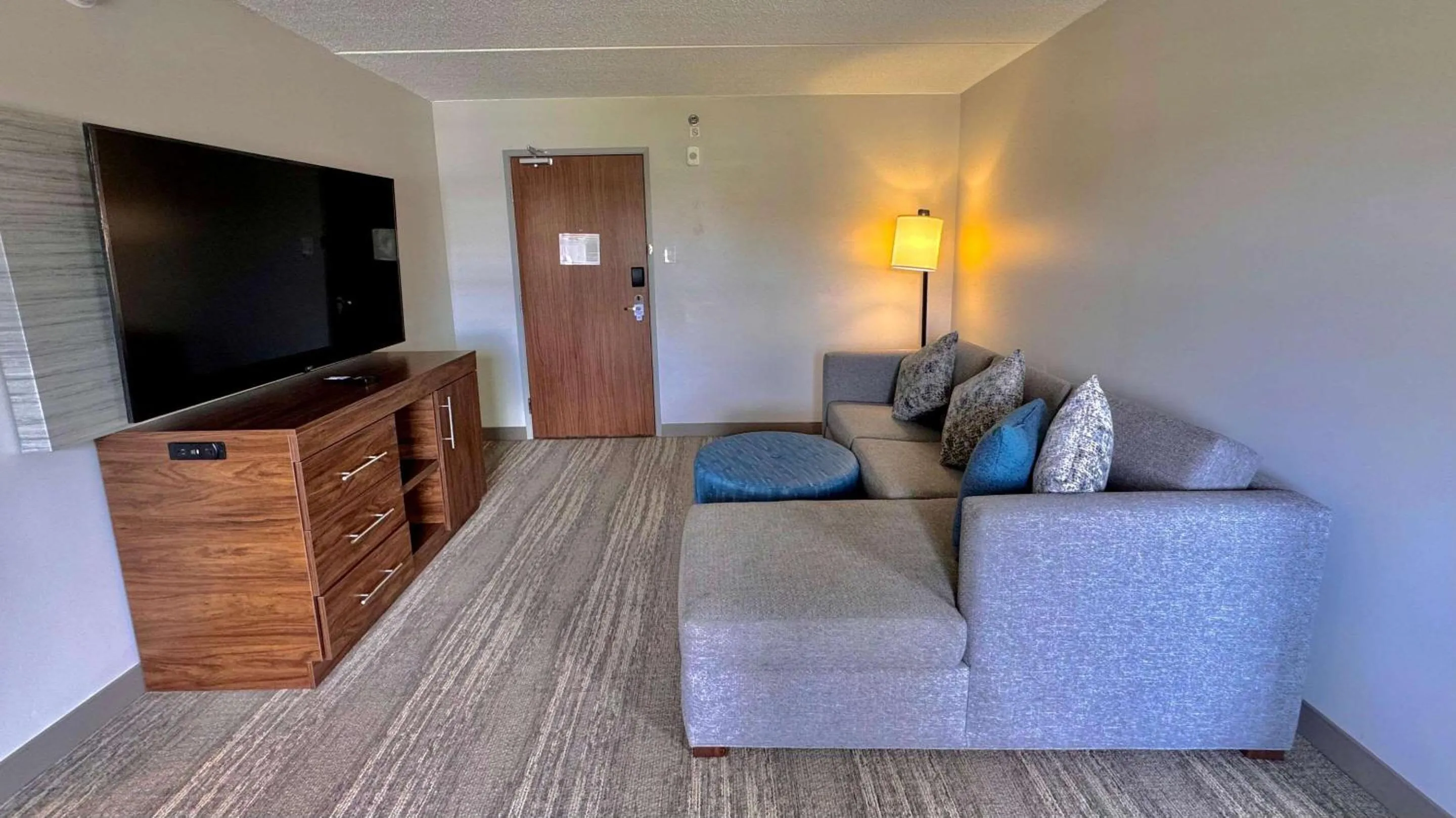 Bedroom in Sleep Inn Oakbrook Terrace - Chicago