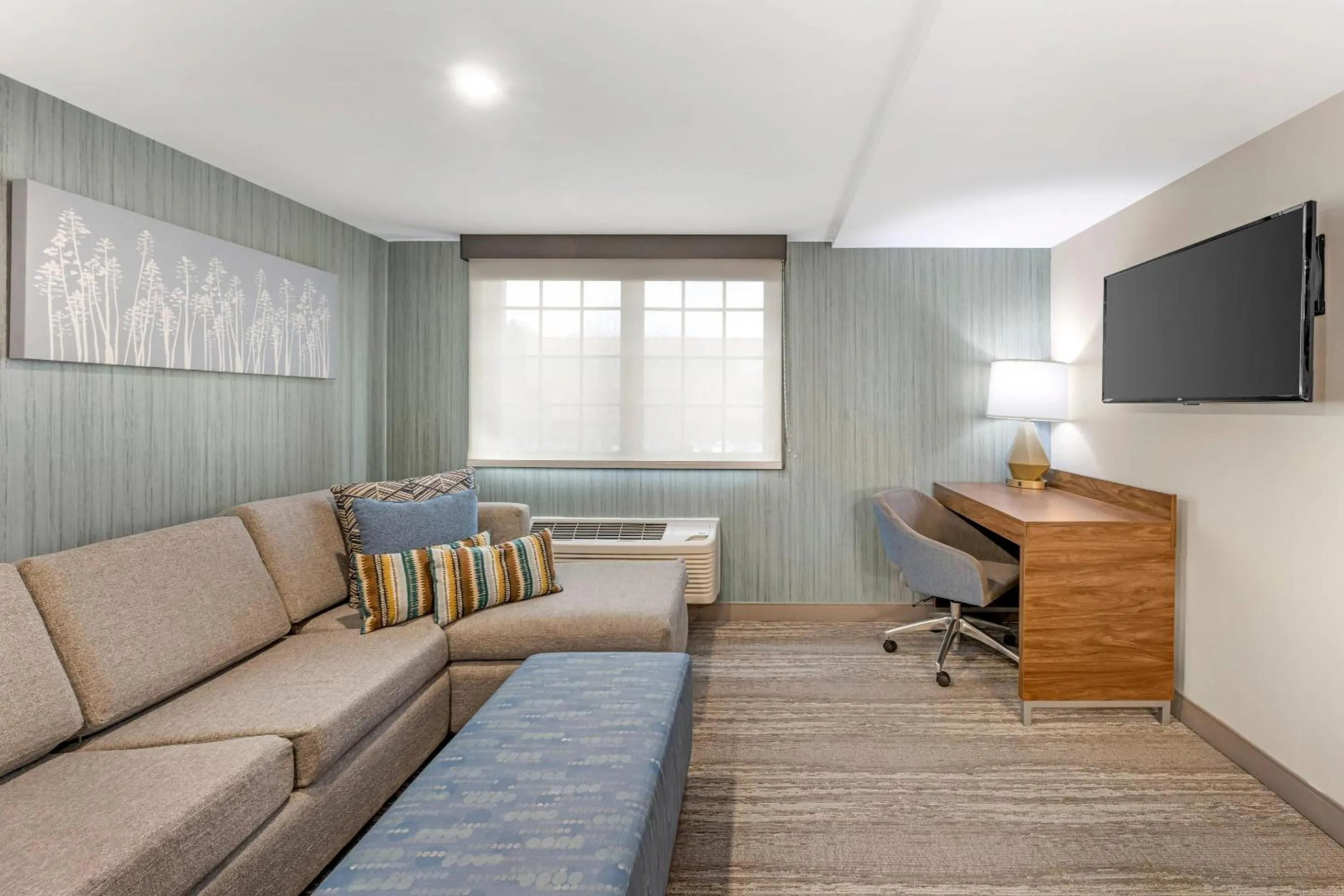 Bedroom in Sleep Inn Oakbrook Terrace - Chicago