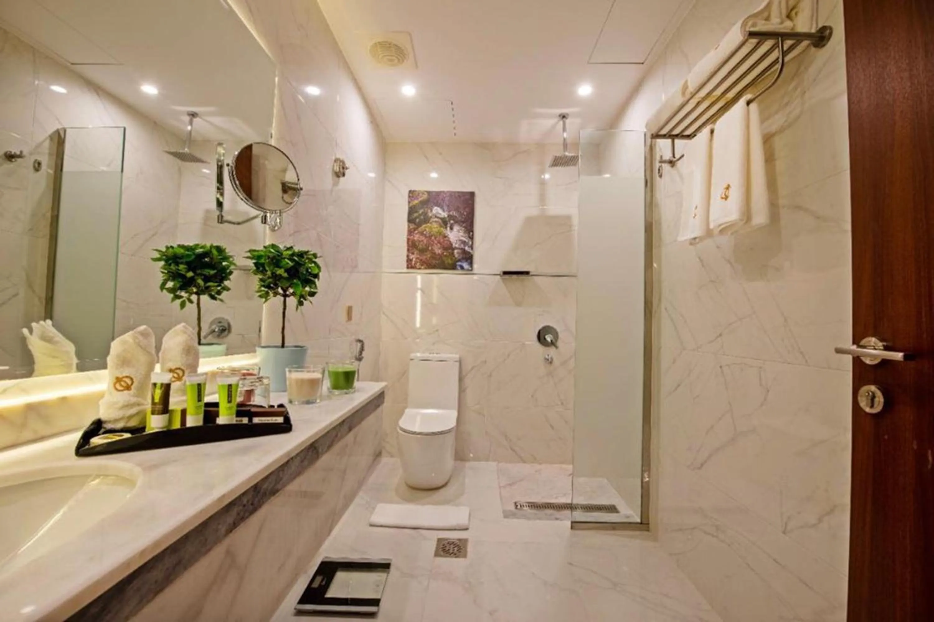 Bathroom in Sunday Emerald Hotel