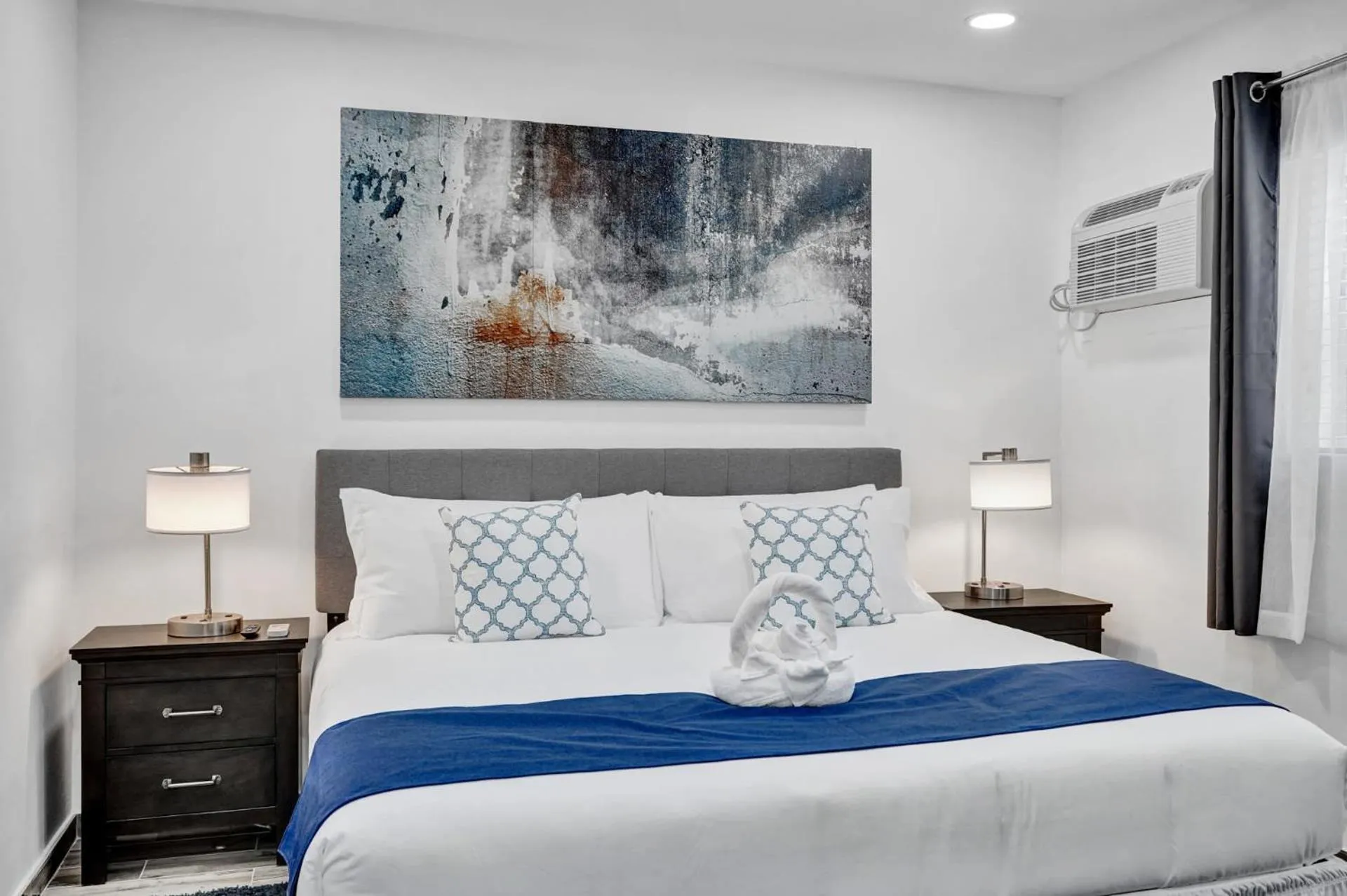 Other, Bed in Fillmore Suits