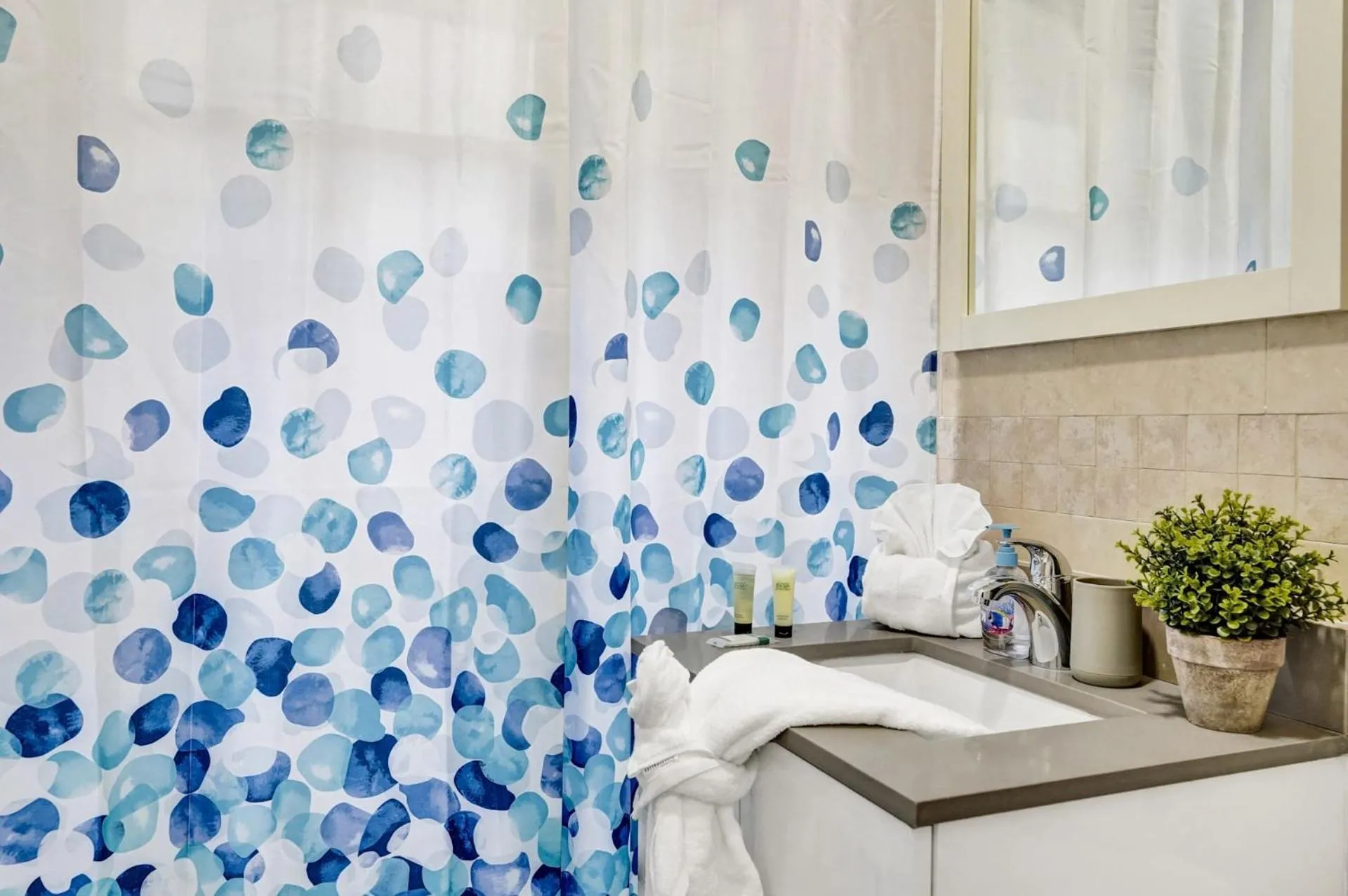 Other, Bed in Fillmore Suits