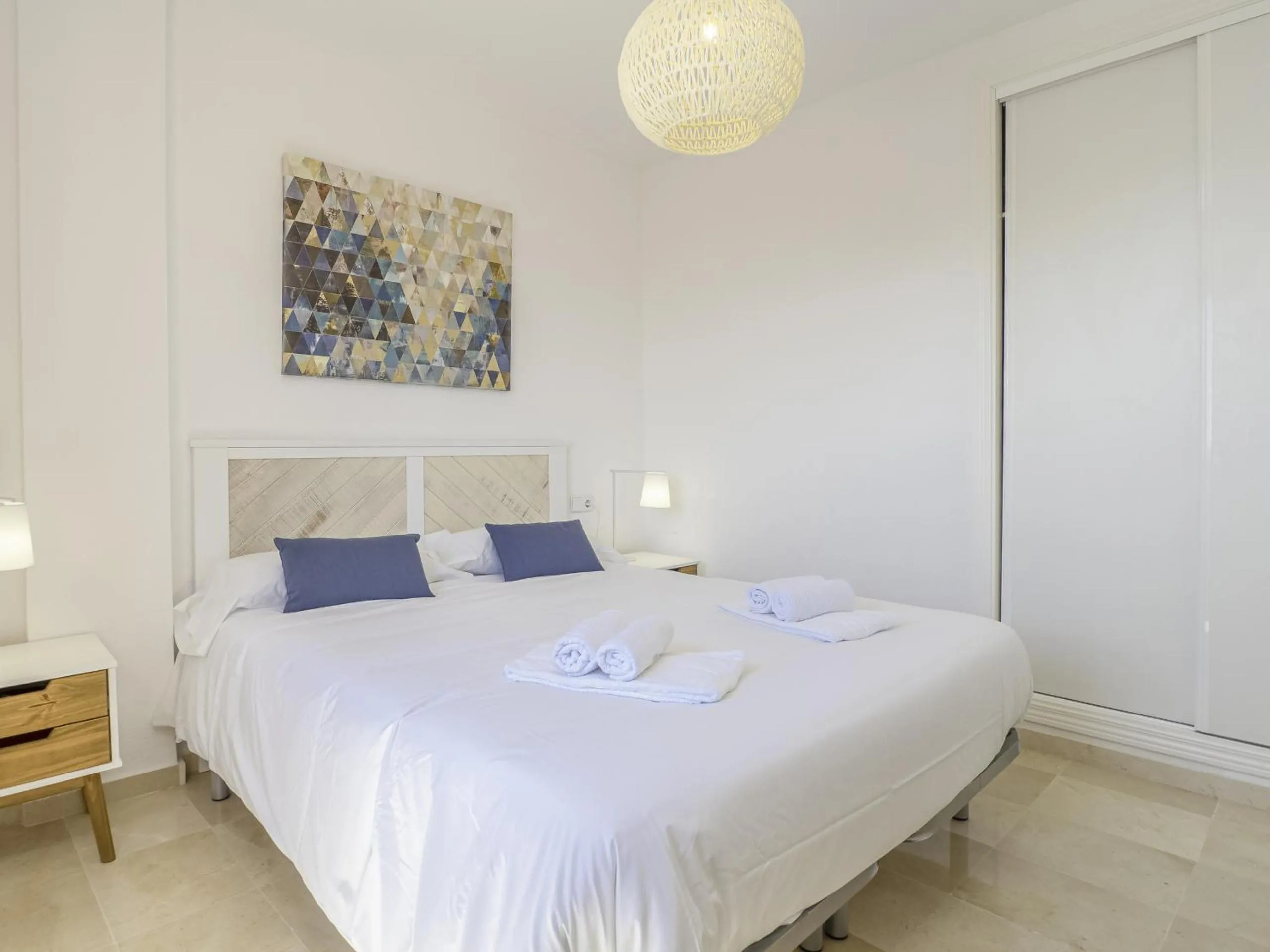 Bed in 2308- 2bedrooms apt with stunning sea view-terrace