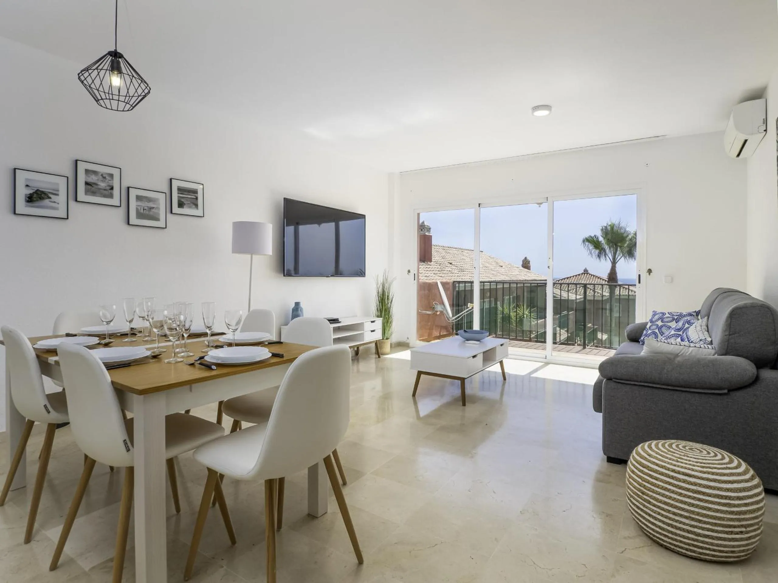 Dining area in 2308- 2bedrooms apt with stunning sea view-terrace