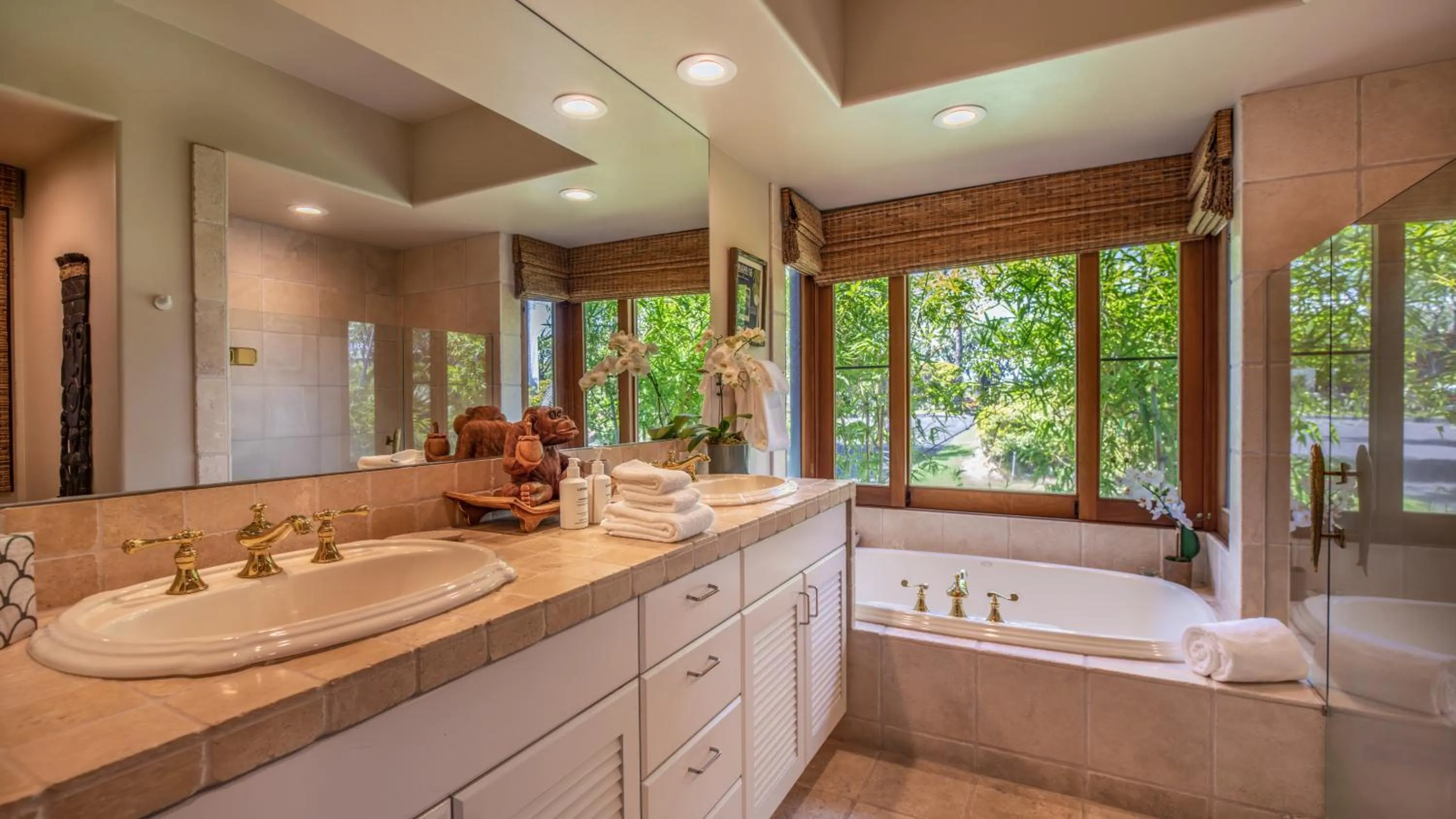 Bathroom in Mauna Lani Luxury Vacation Villas - CoralTree Residence Collection