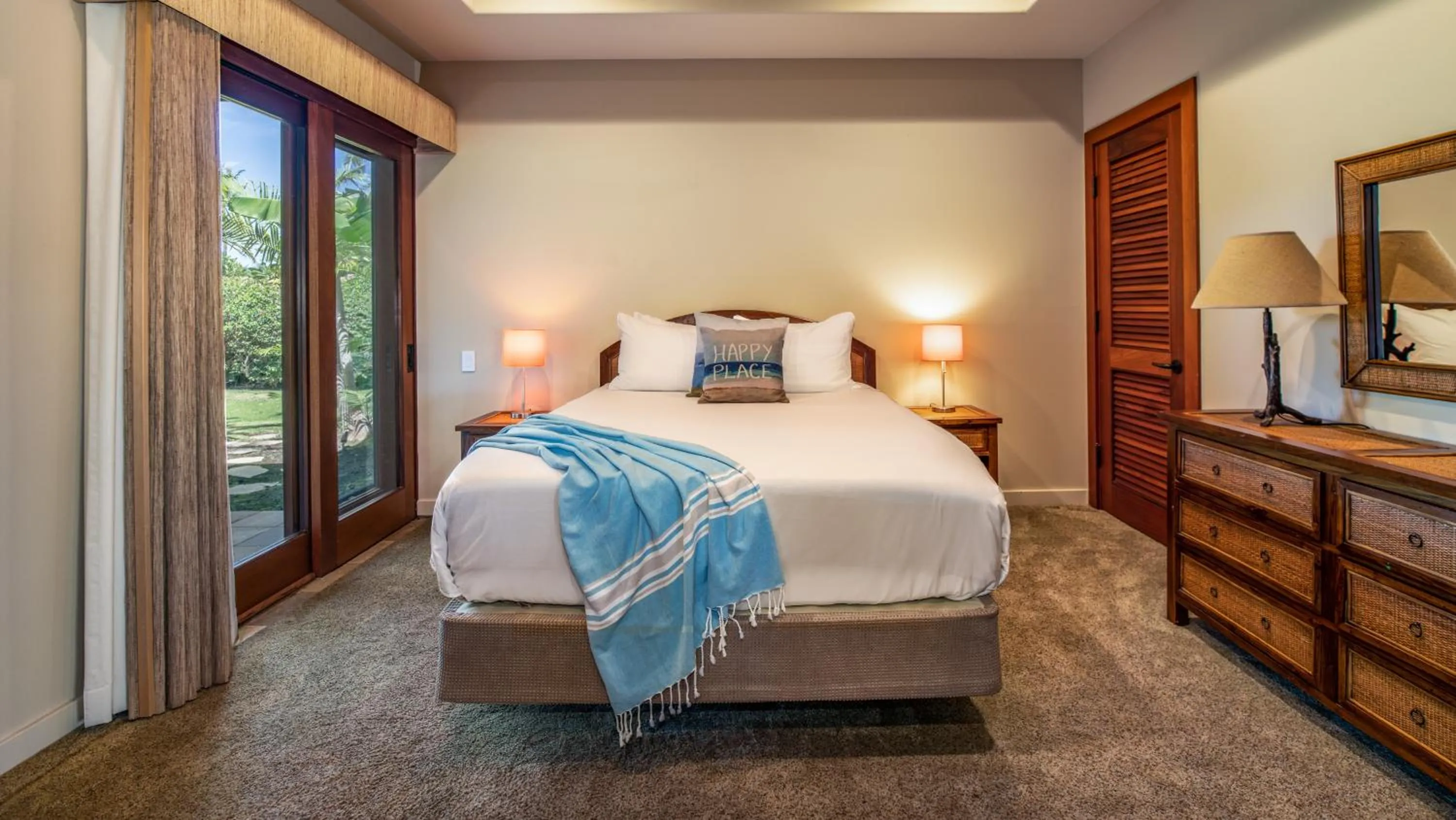 Bed in Mauna Lani Luxury Vacation Villas - CoralTree Residence Collection