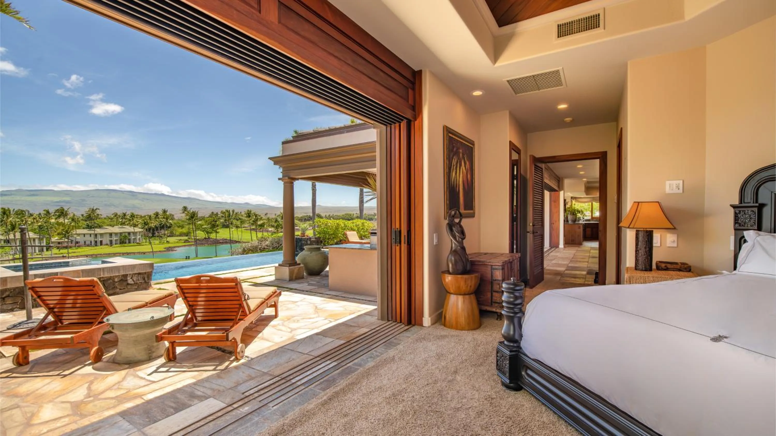 Bed in Mauna Lani Luxury Vacation Villas - CoralTree Residence Collection