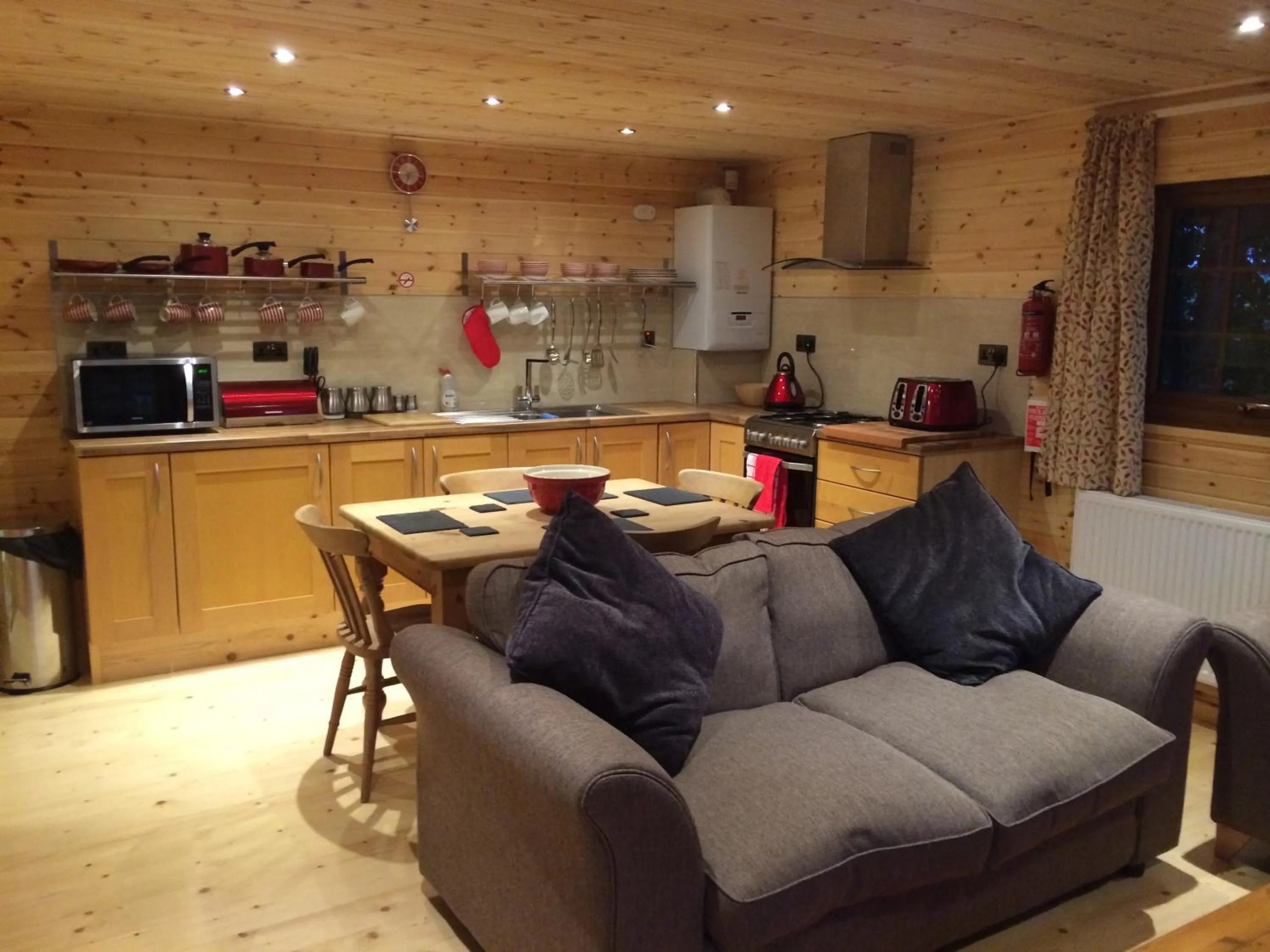 Kitchen or kitchenette in Orme View Lodges