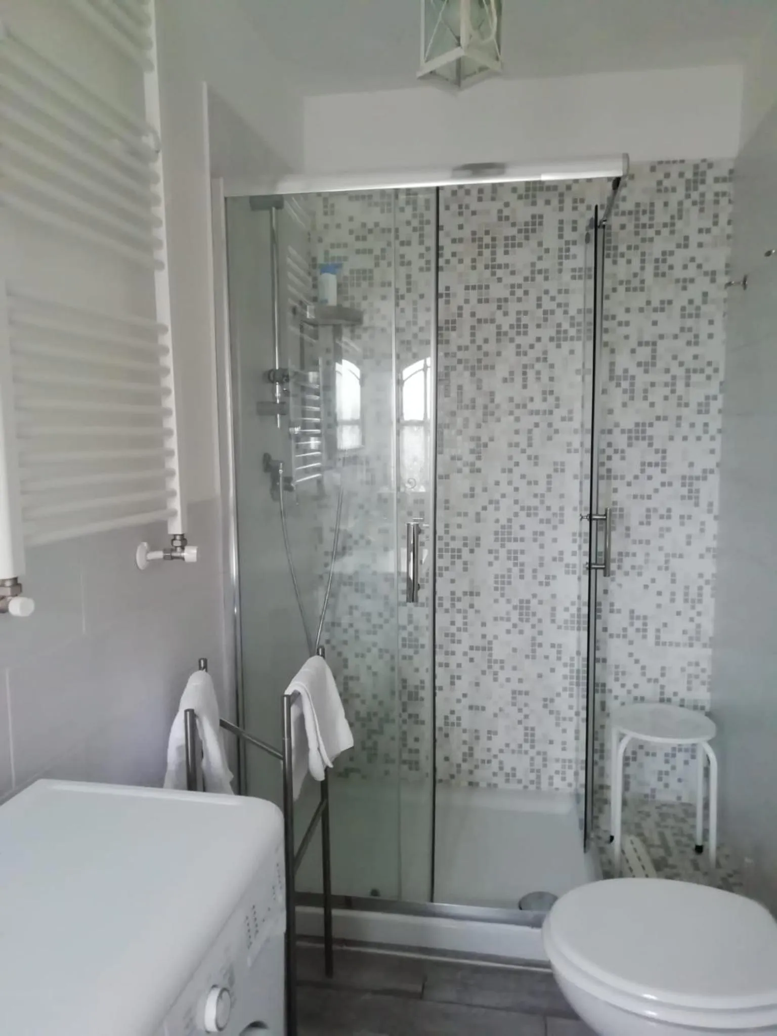 Shower in Marilyn's House 2