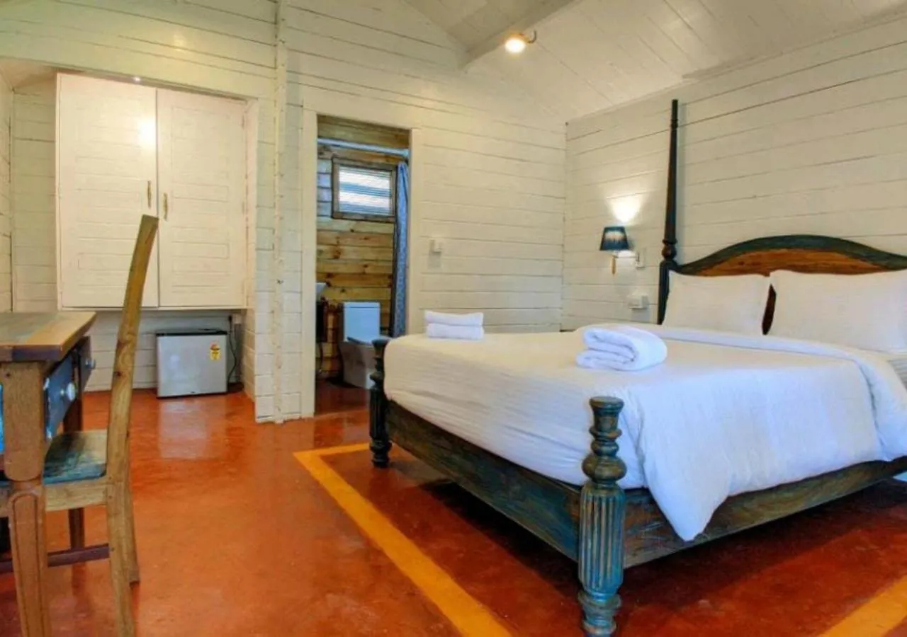 Lotus Feet Cottages, 100 Odd Meters from Morjim Beach