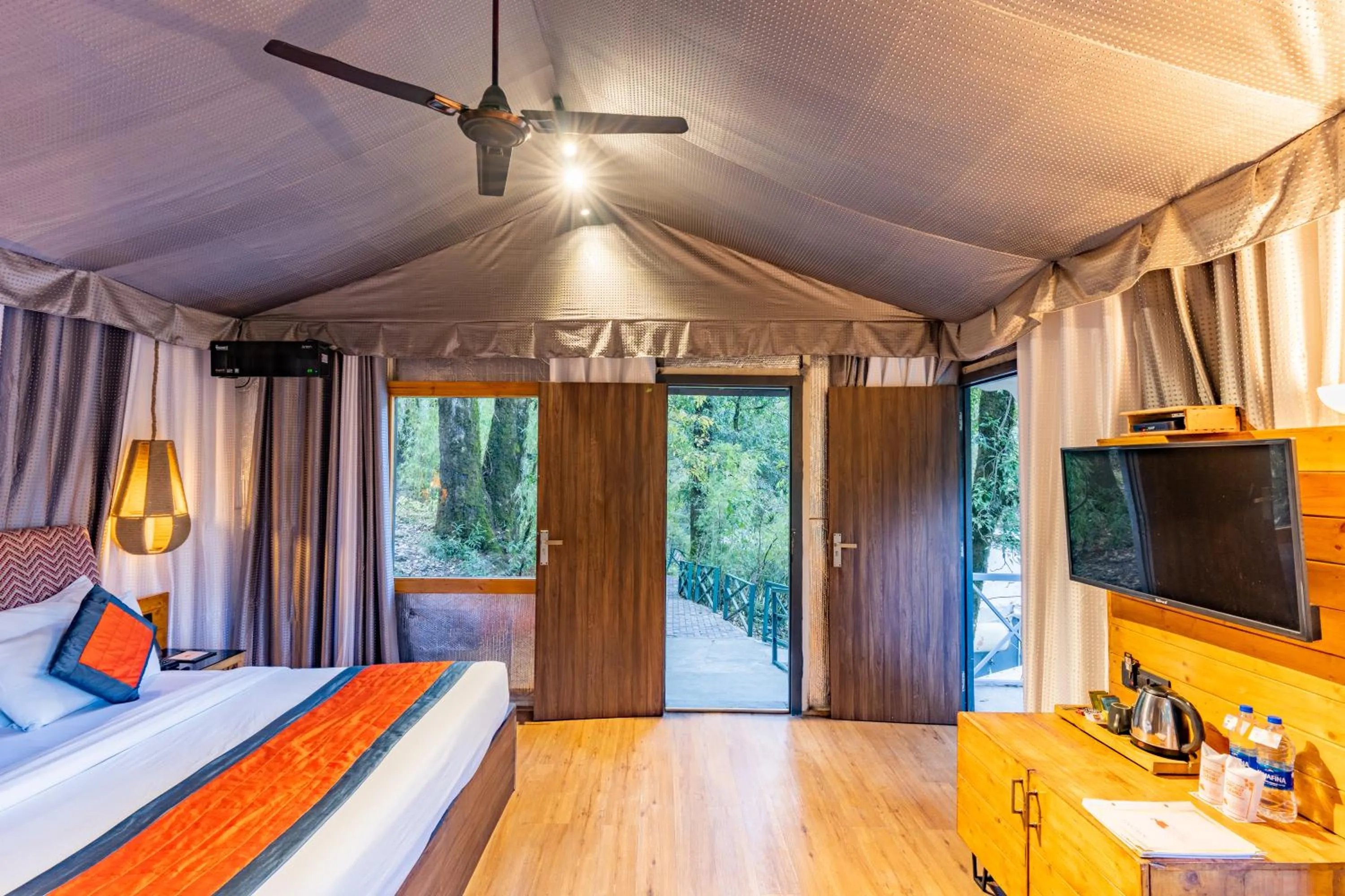 Bedroom, Bed in Ayar Jungle Resort