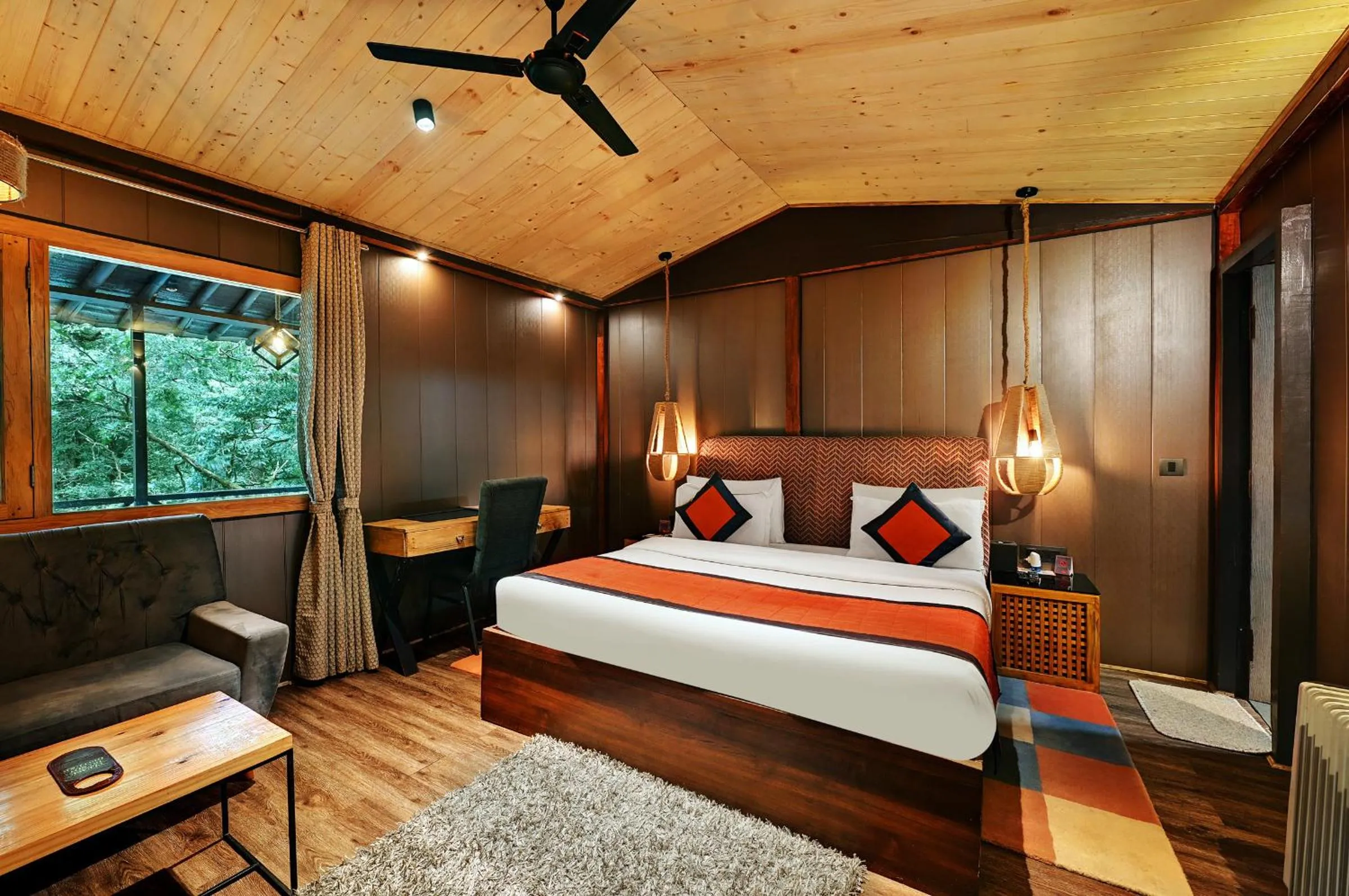 Bed in Ayar Jungle Resort