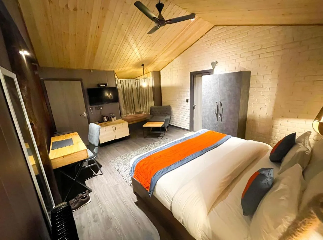 Photo of the whole room, Bed in Ayar Jungle Resort