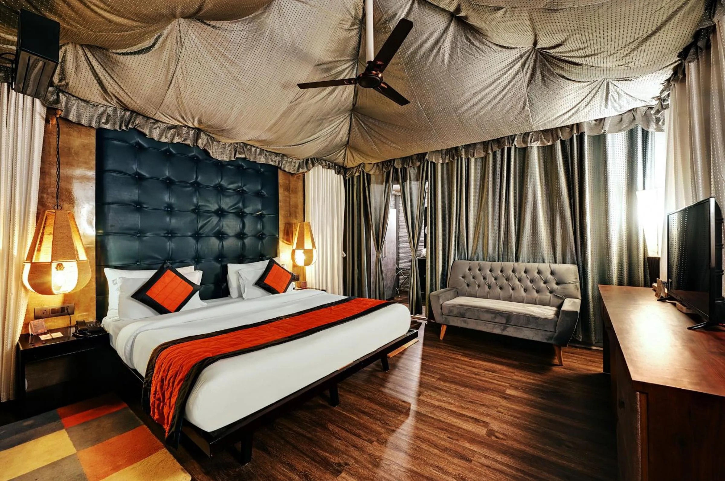 Bed in Ayar Jungle Resort