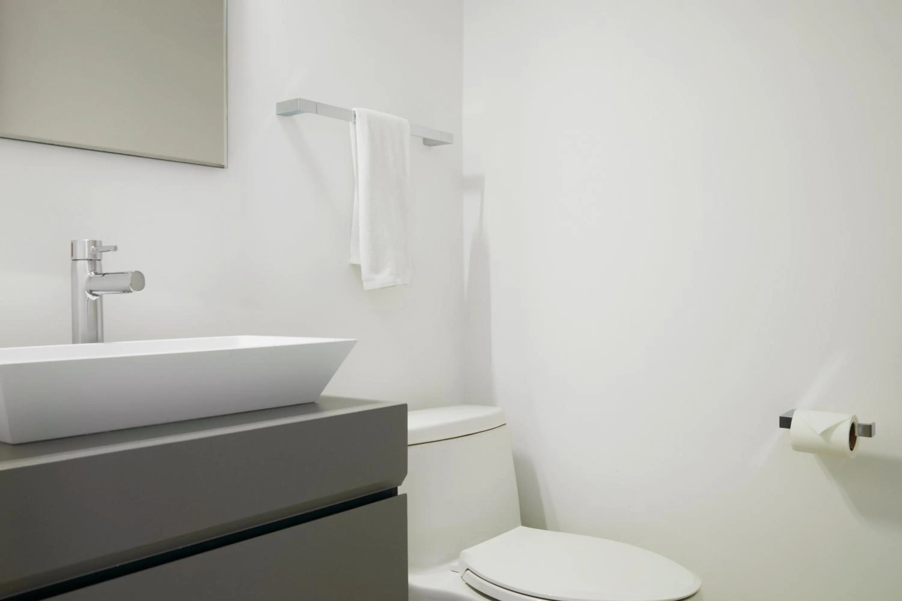 Toilet in Radisson Blu Aruba