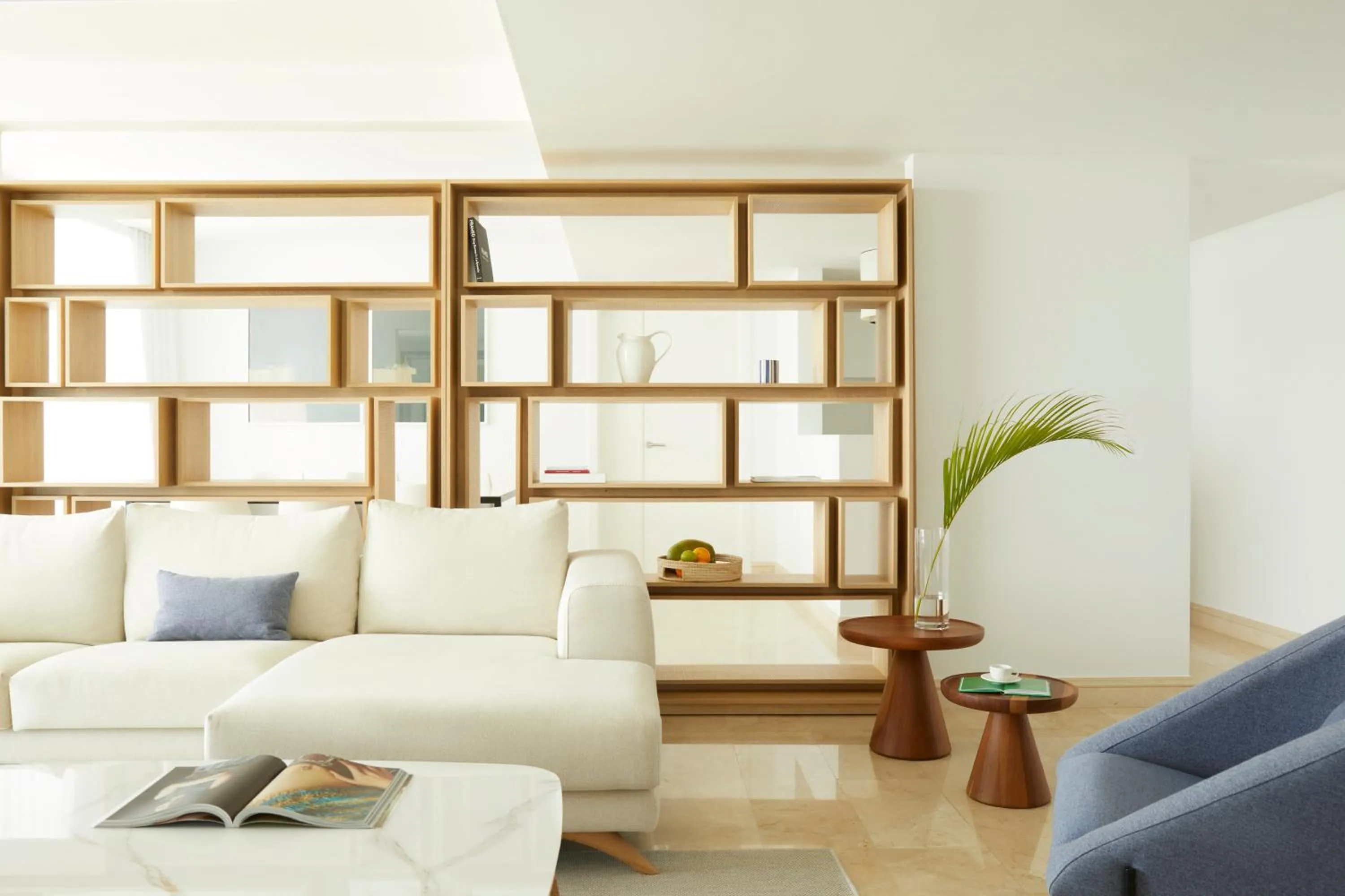 Living room in Radisson Blu Aruba