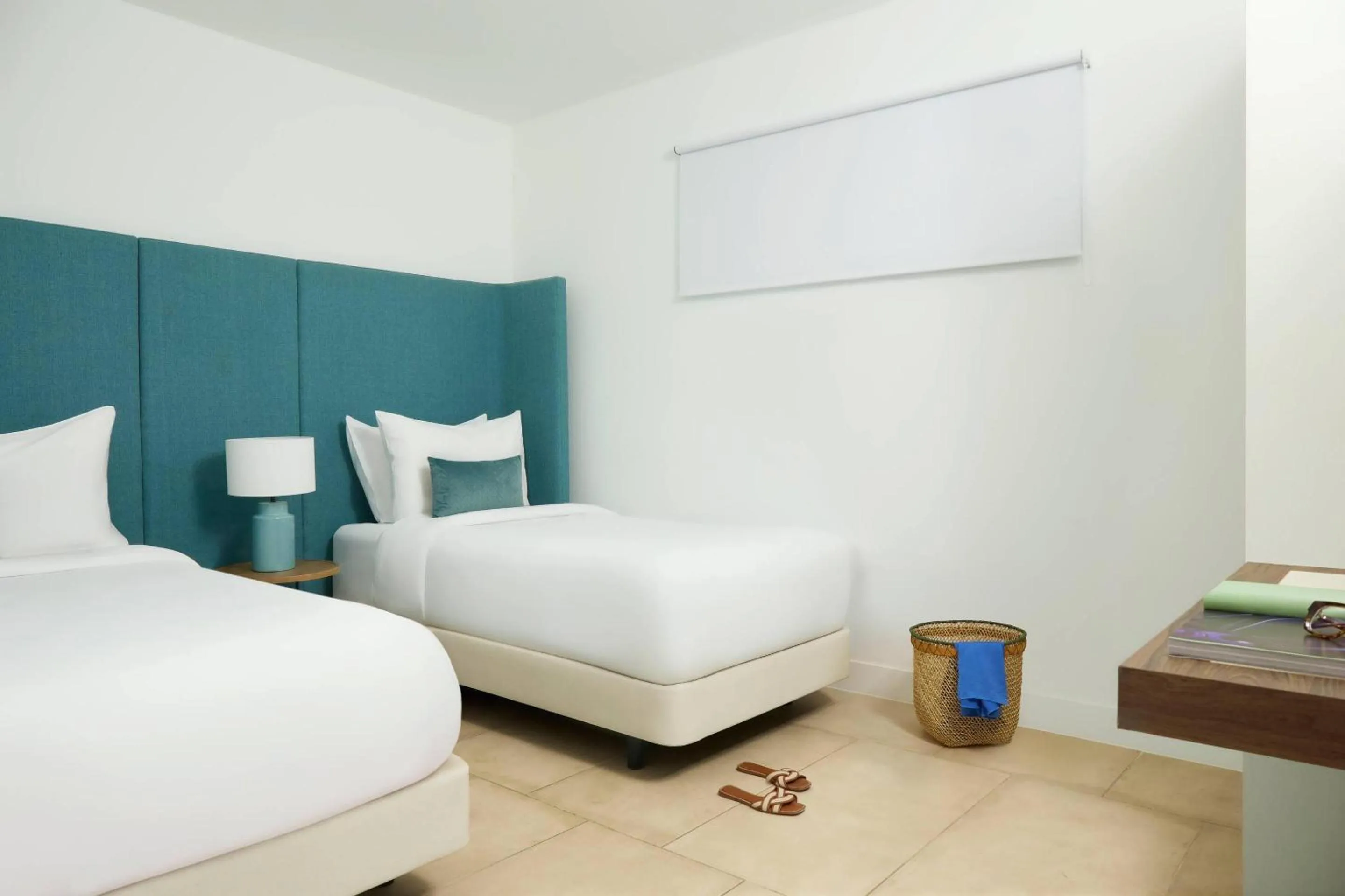 Bedroom, Bed in Radisson Blu Aruba