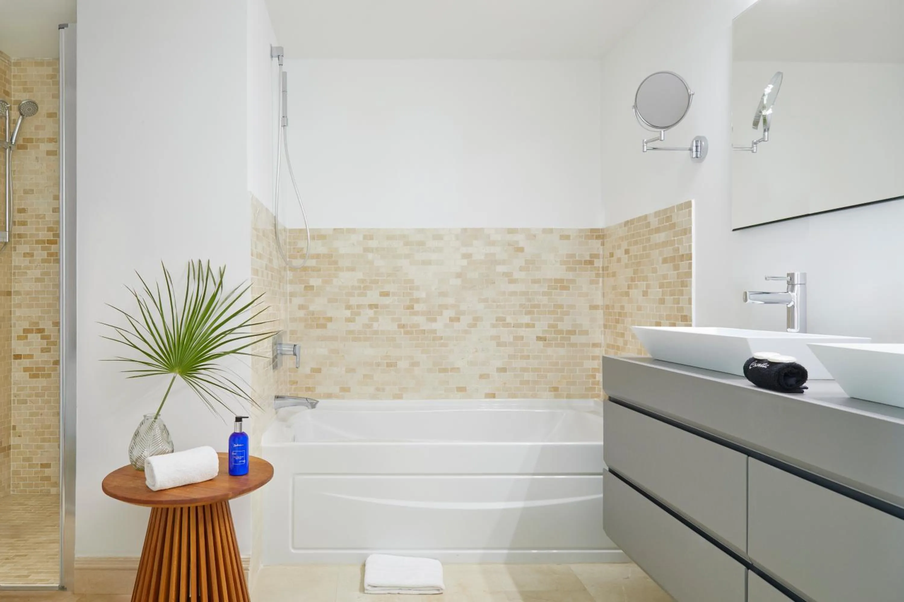 Bathroom in Radisson Blu Aruba