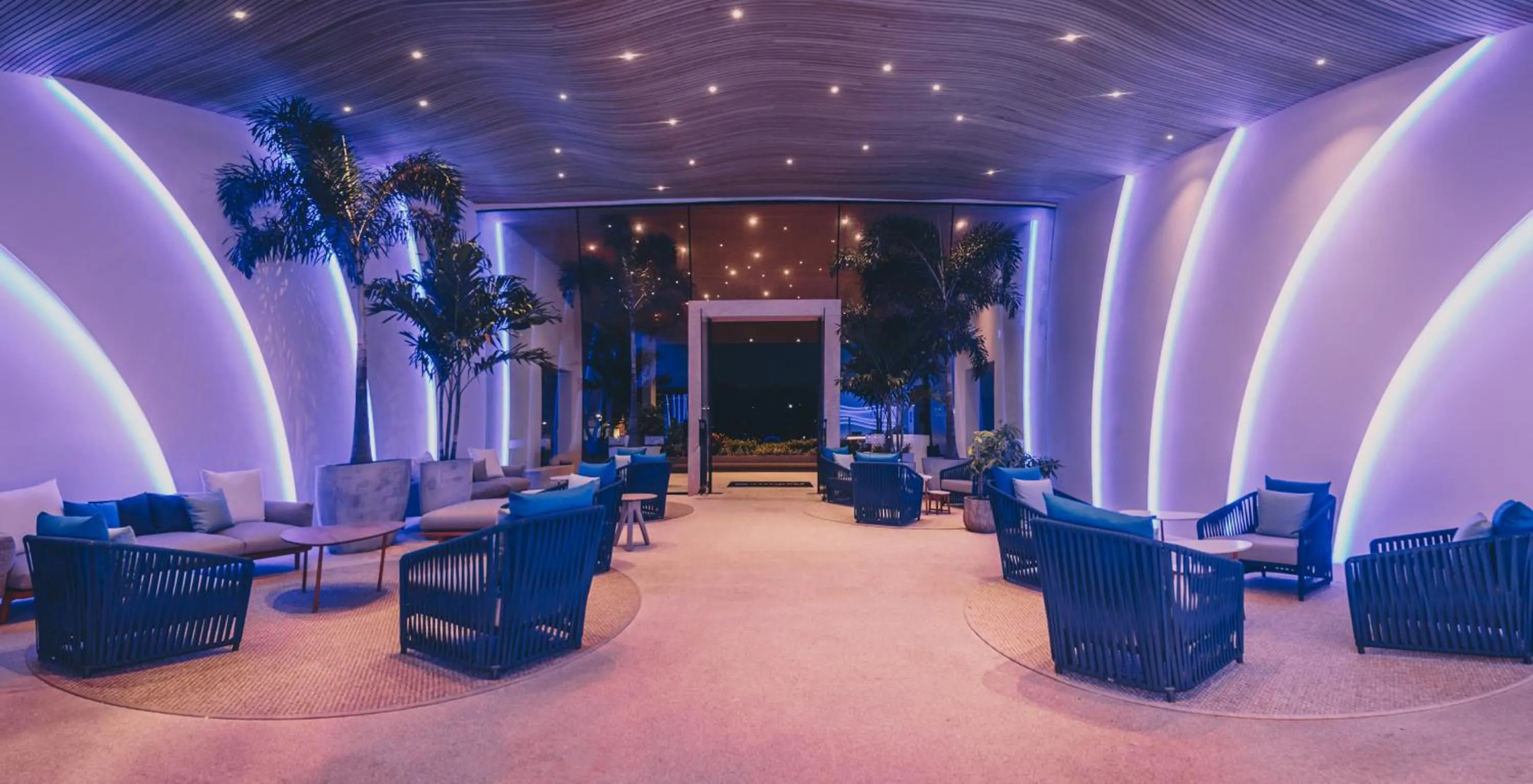 Lobby or reception in Radisson Blu Aruba