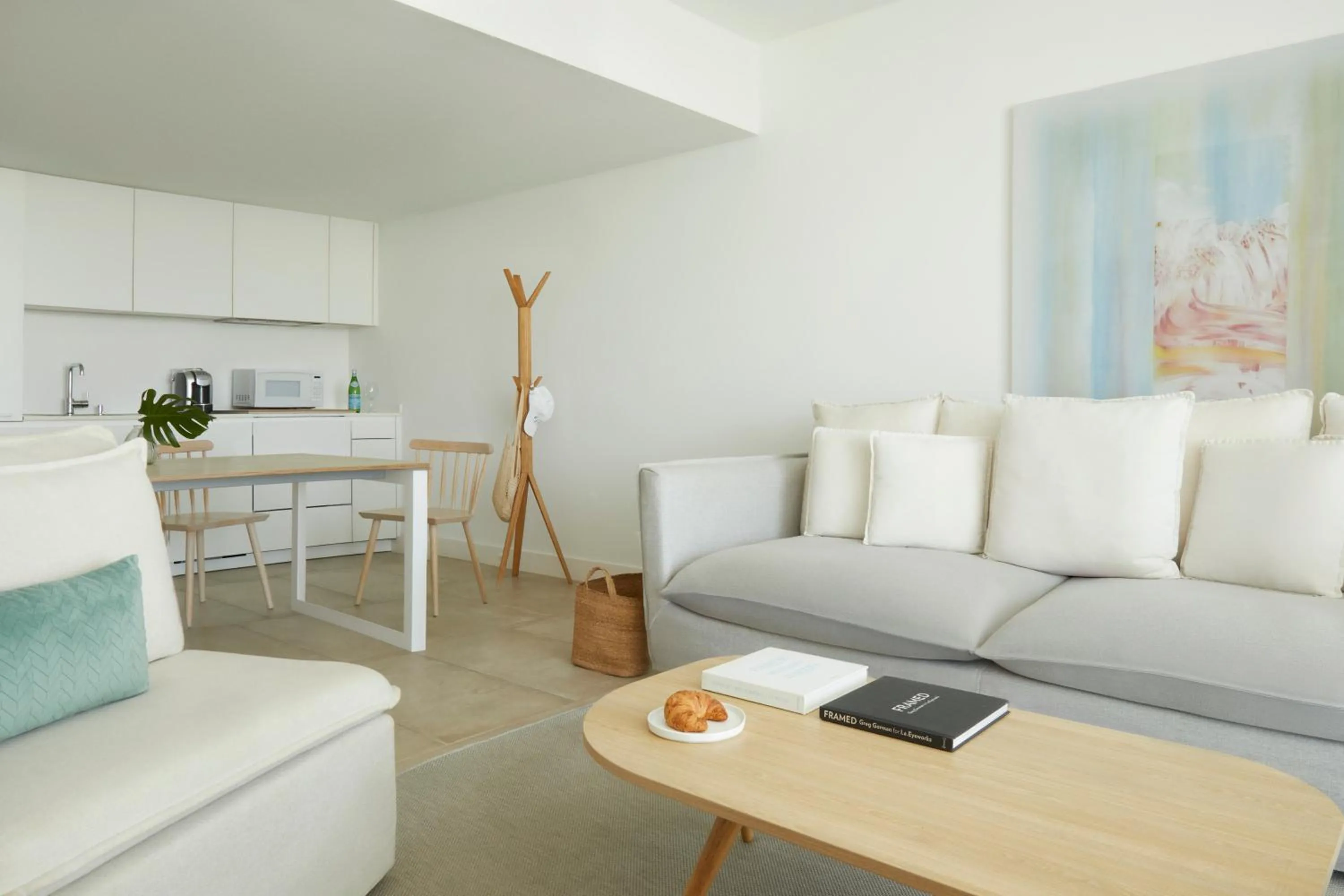 Living room in Radisson Blu Aruba