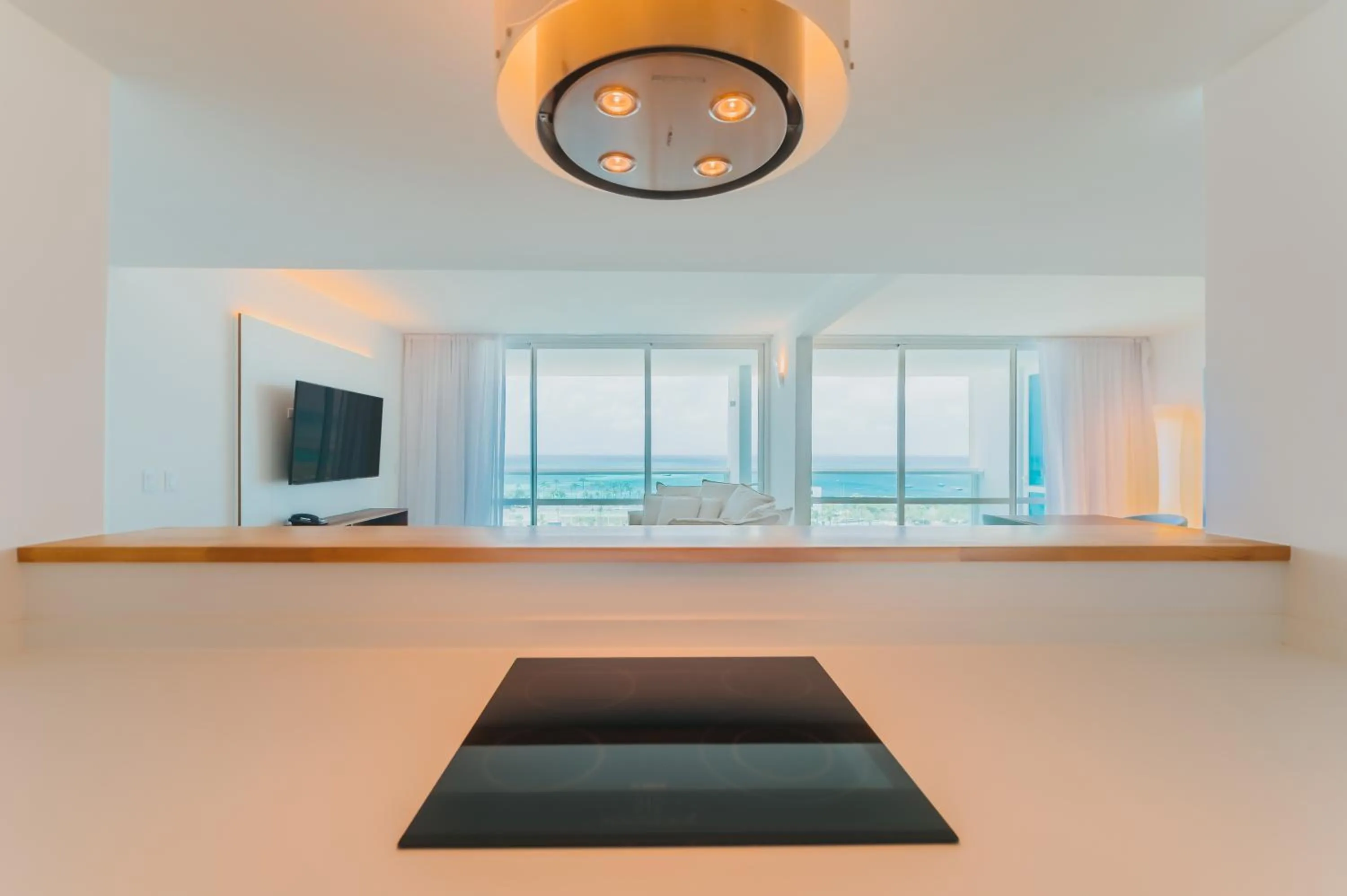 Kitchen or kitchenette in Radisson Blu Aruba