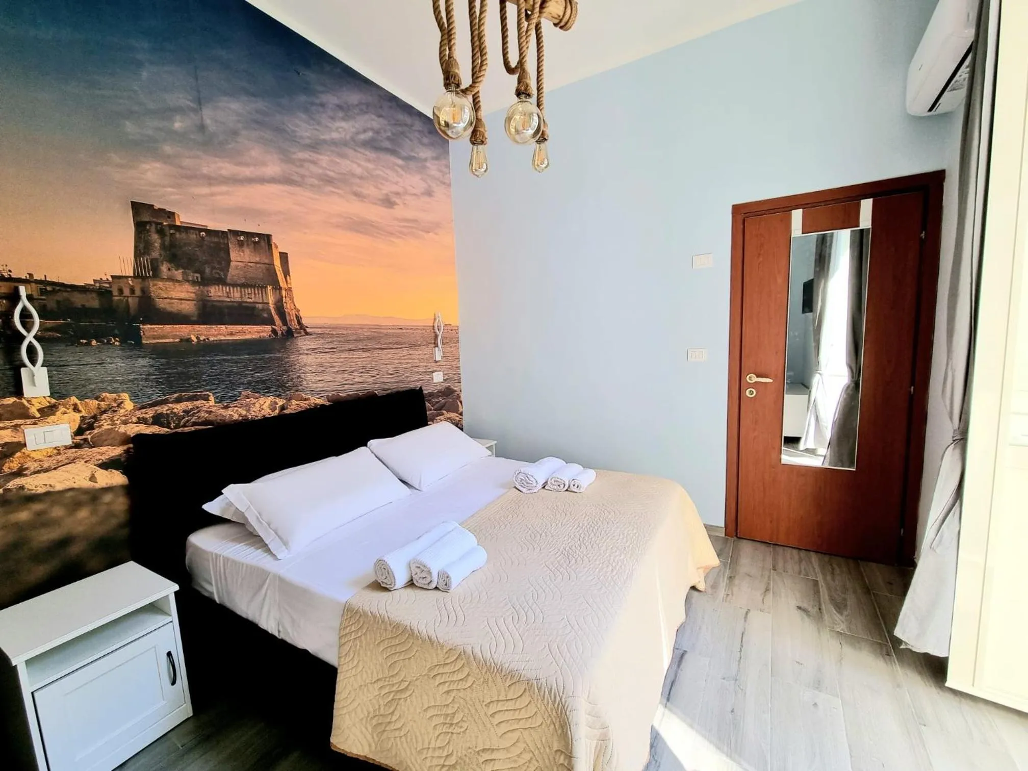 Bed in DUOMO 152 NAPOLI