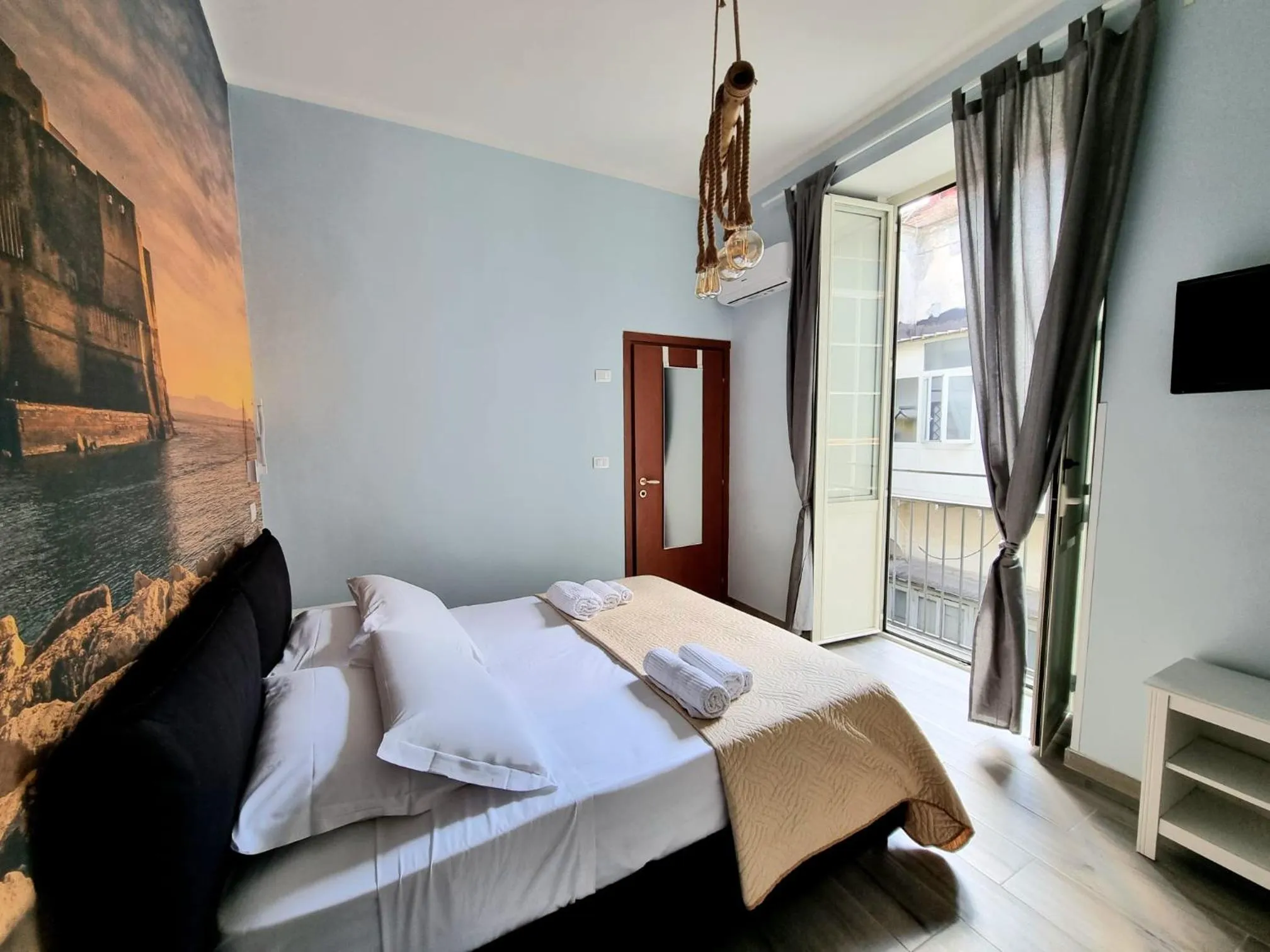 Bed in DUOMO 152 NAPOLI