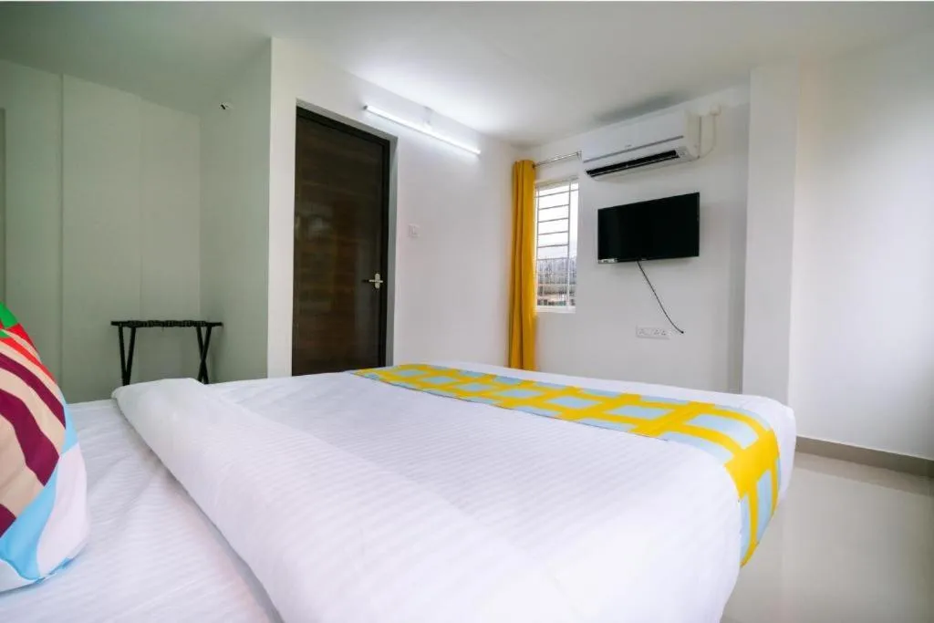 Bed in Flamingo Suites