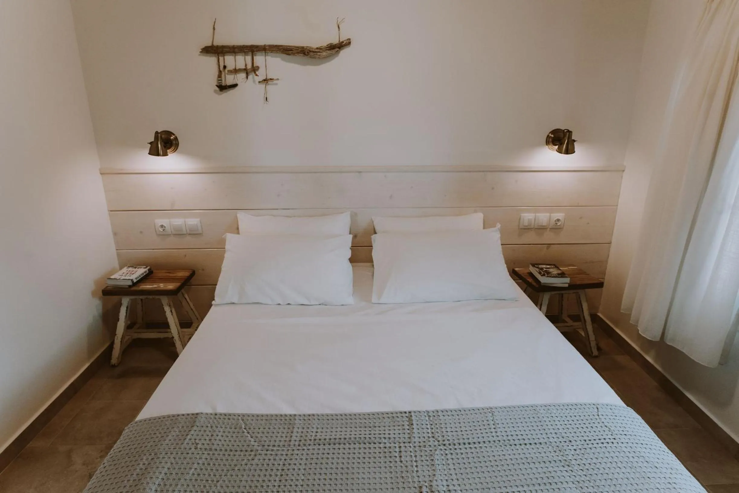 Bed in ERIEL Boutique Apartments