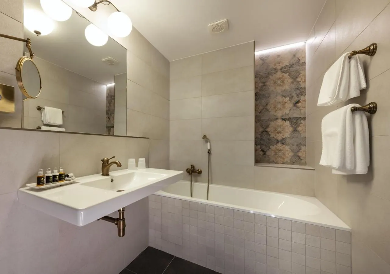 Bathroom in EFI SPA Hotel Superior & Pivovar