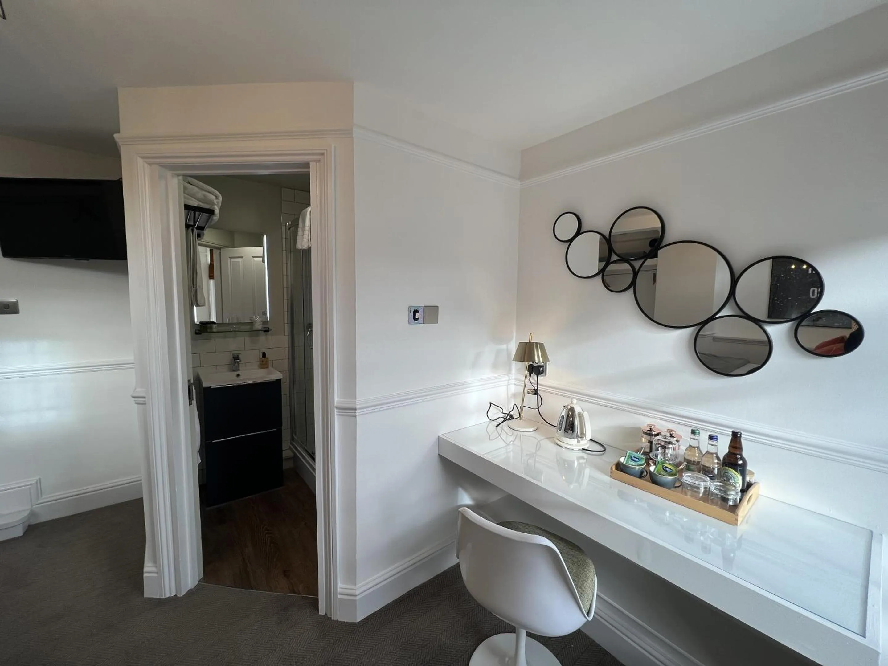 Bathroom in The Crown Inn at Benson