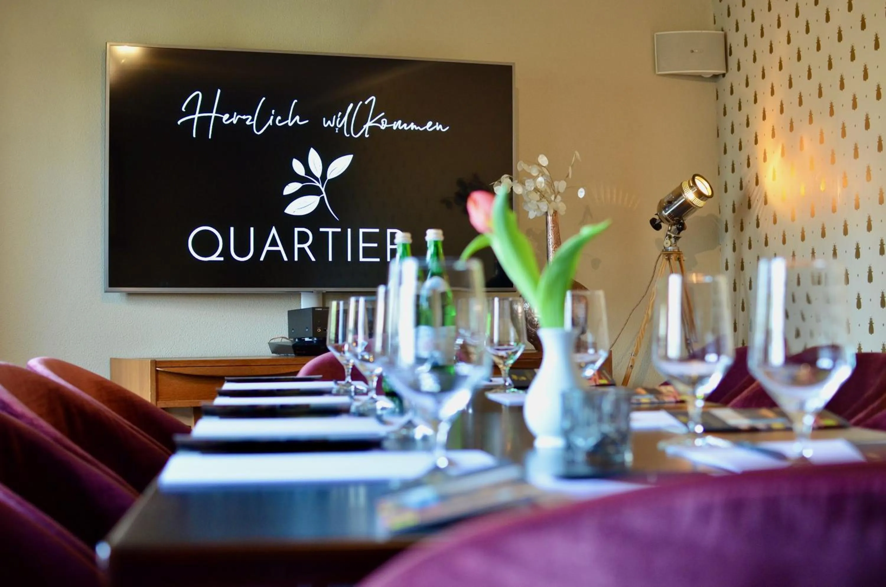 Communal lounge/ TV room in QUARTIER 5 Hotel & Restaurant, Sächsische Schweiz