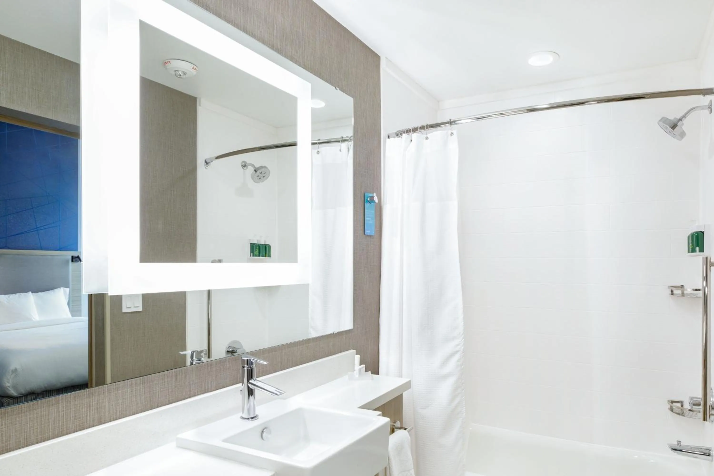 Bathroom in SpringHill Suites by Marriott Topeka Southwest