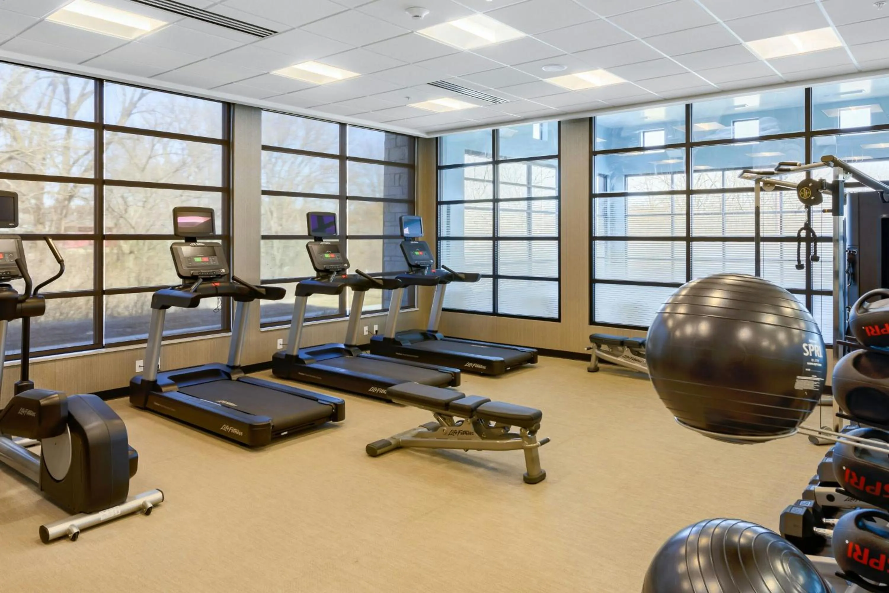Fitness centre/facilities in SpringHill Suites by Marriott Topeka Southwest