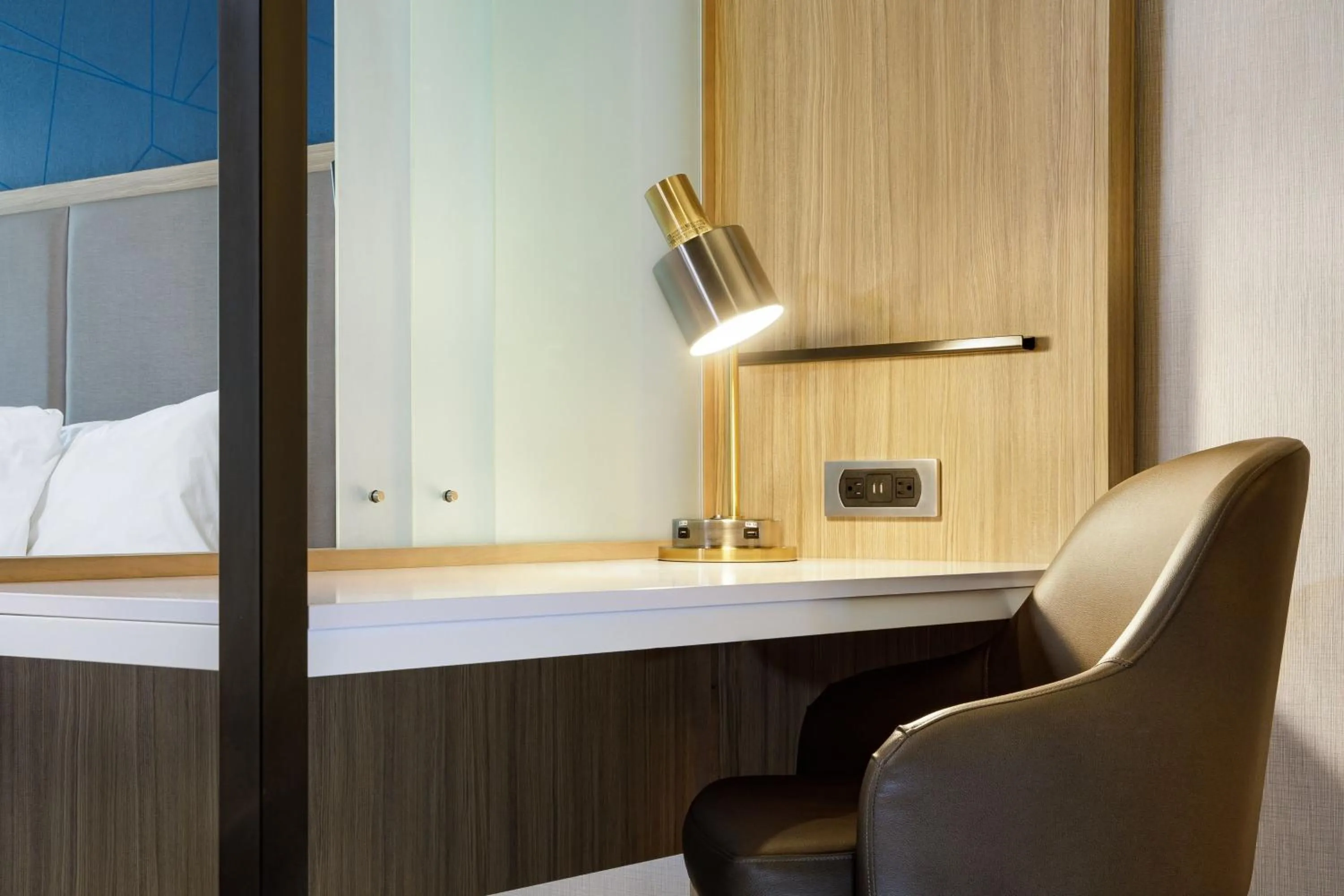 Photo of the whole room, Bed in SpringHill Suites by Marriott Topeka Southwest