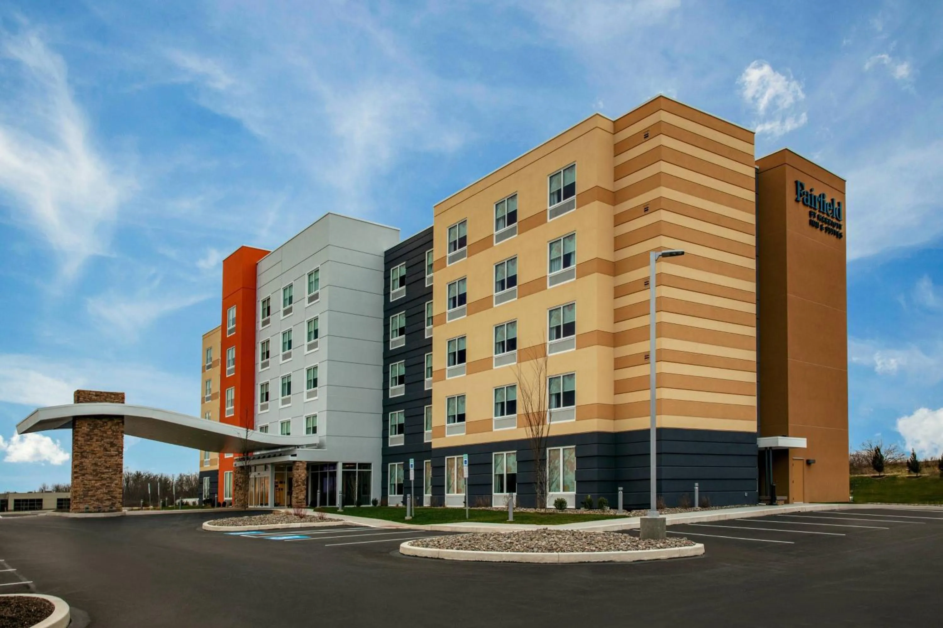 Property building in Fairfield by Marriott Inn & Suites Harrisburg West/Mechanicsburg