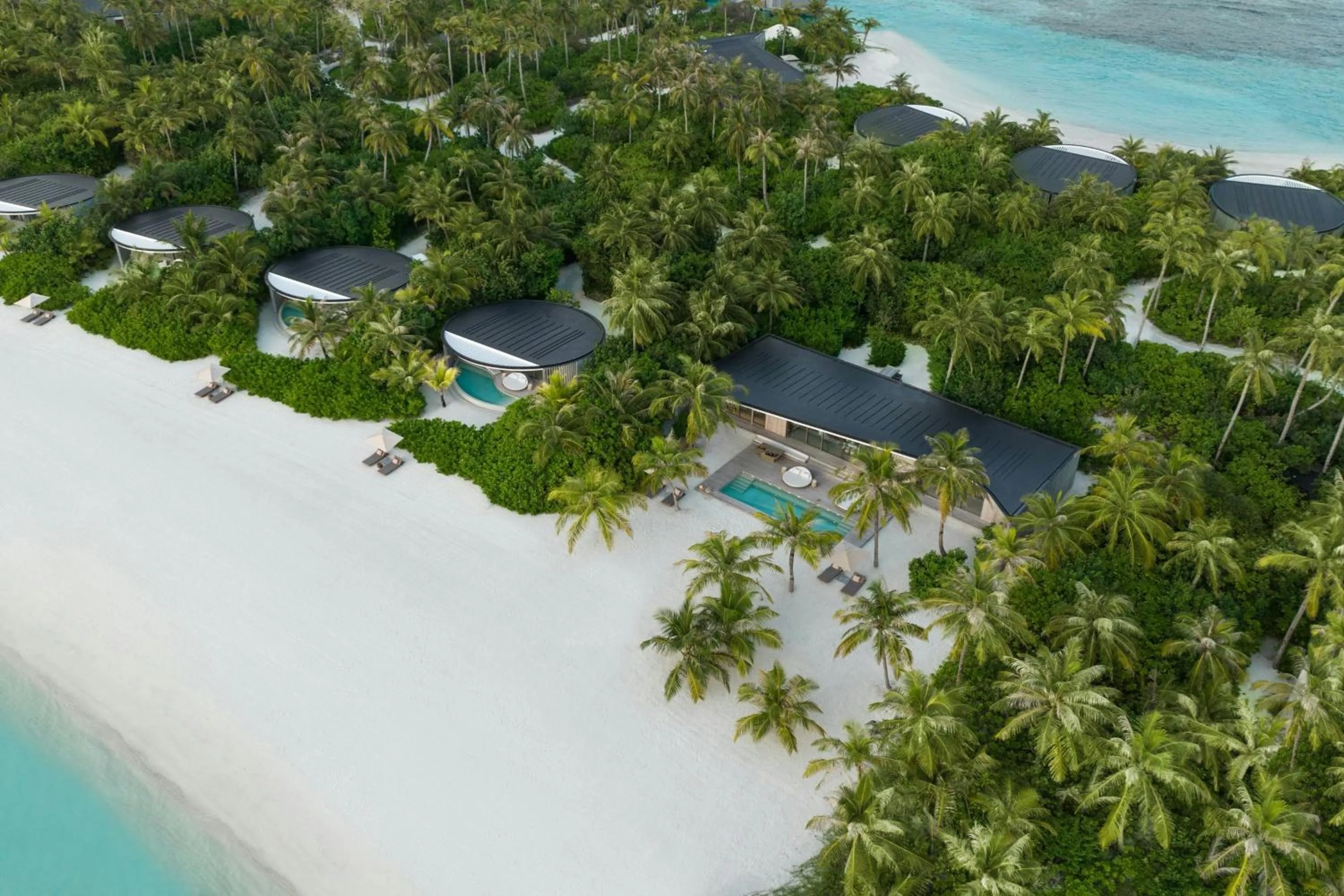 Restaurant/places to eat in The Ritz-Carlton Maldives, Fari Islands