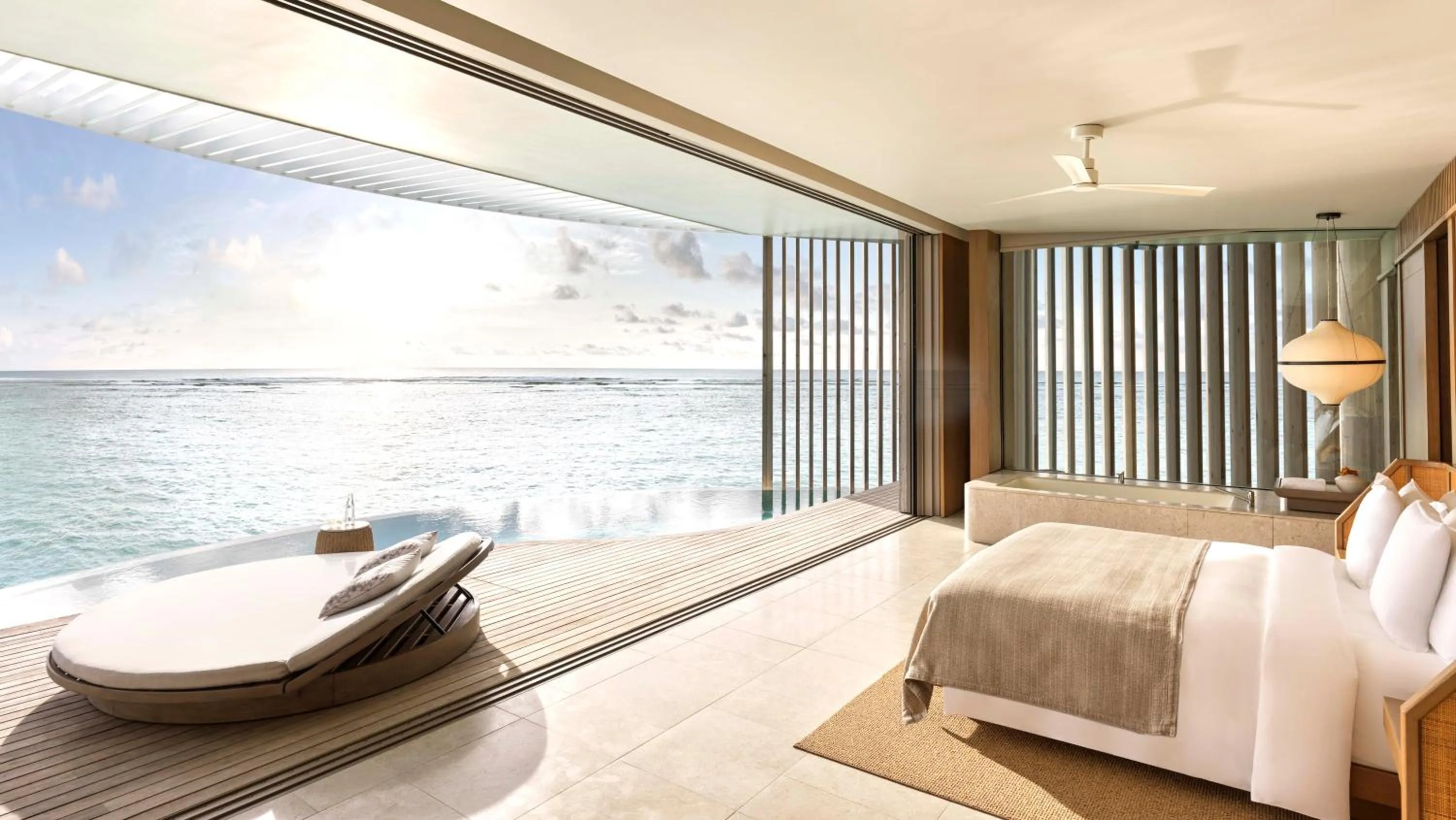 Sunrise, Bed in The Ritz-Carlton Maldives, Fari Islands