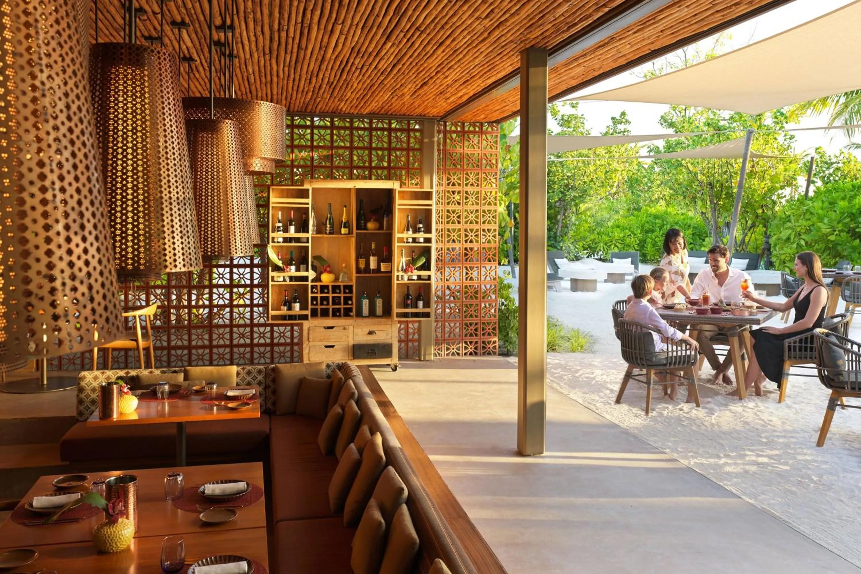 Restaurant/places to eat in The Ritz-Carlton Maldives, Fari Islands