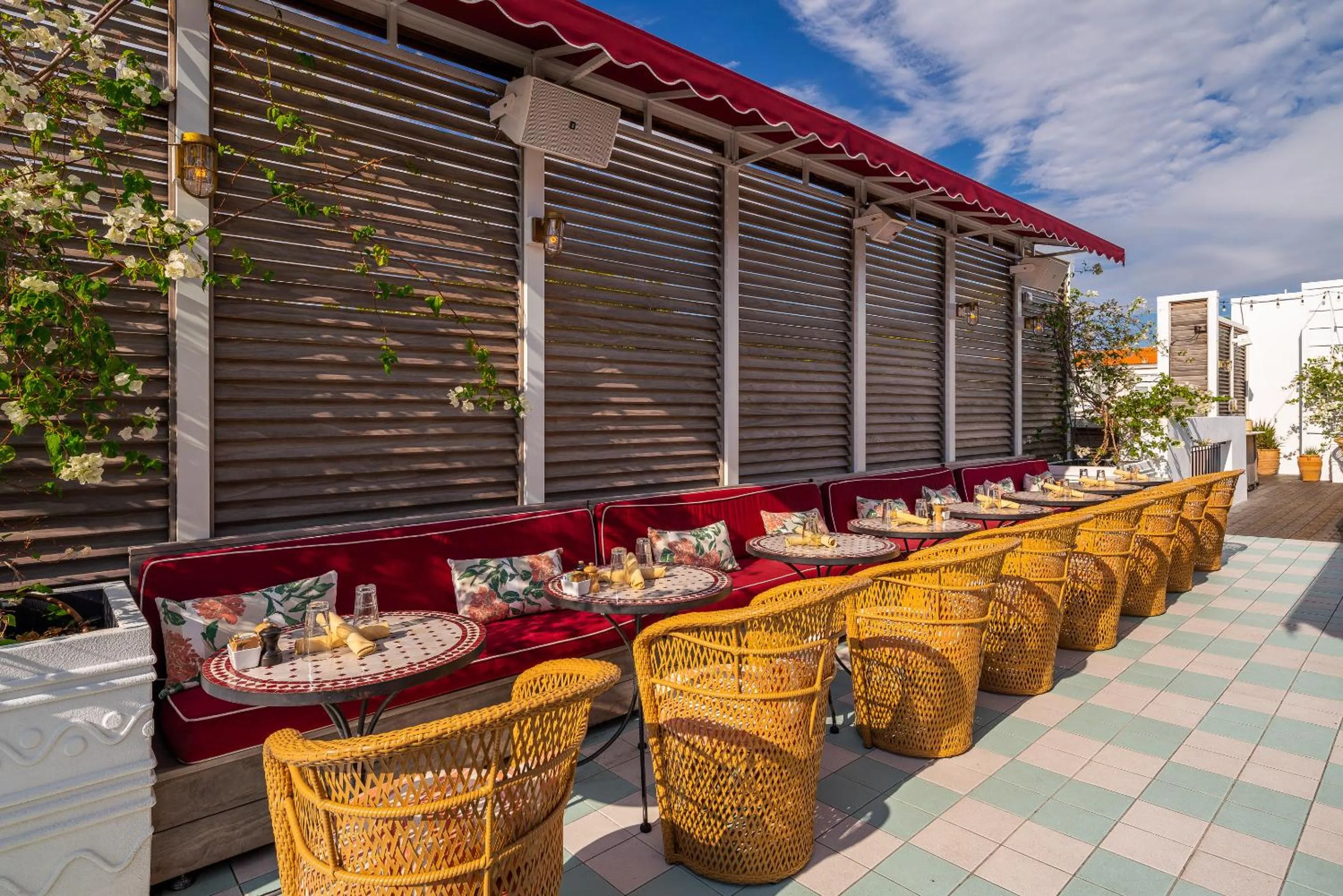 Restaurant/places to eat in Esme Miami Beach