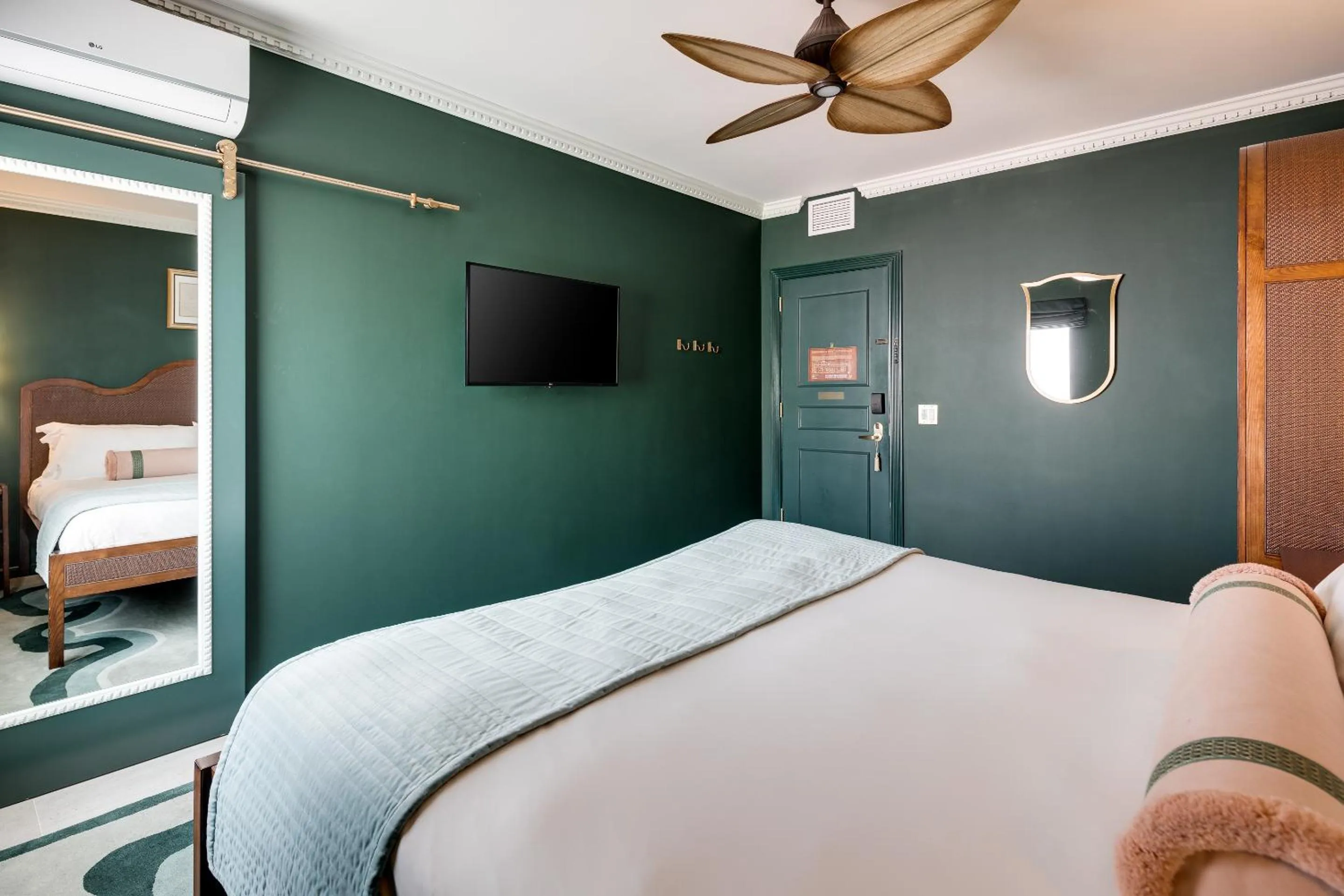 Bedroom, Bed in Esme Miami Beach