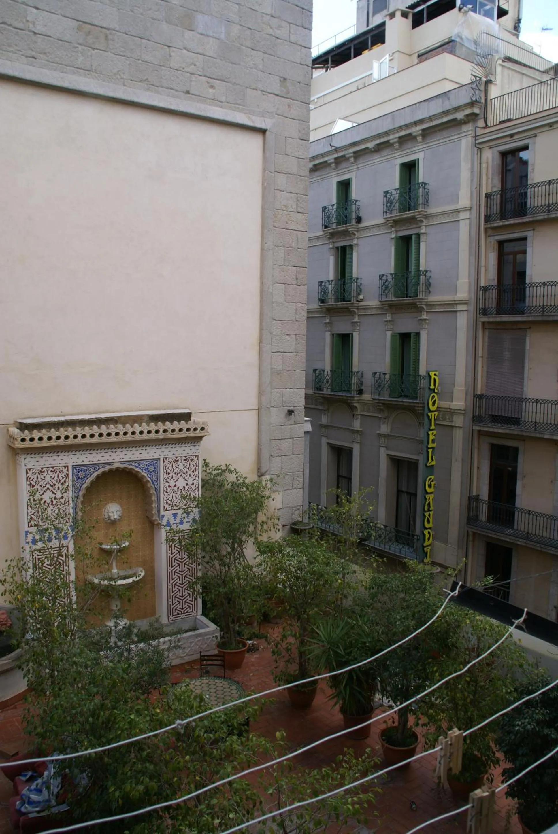 Landmark view in Hostal MiMi Las Ramblas
