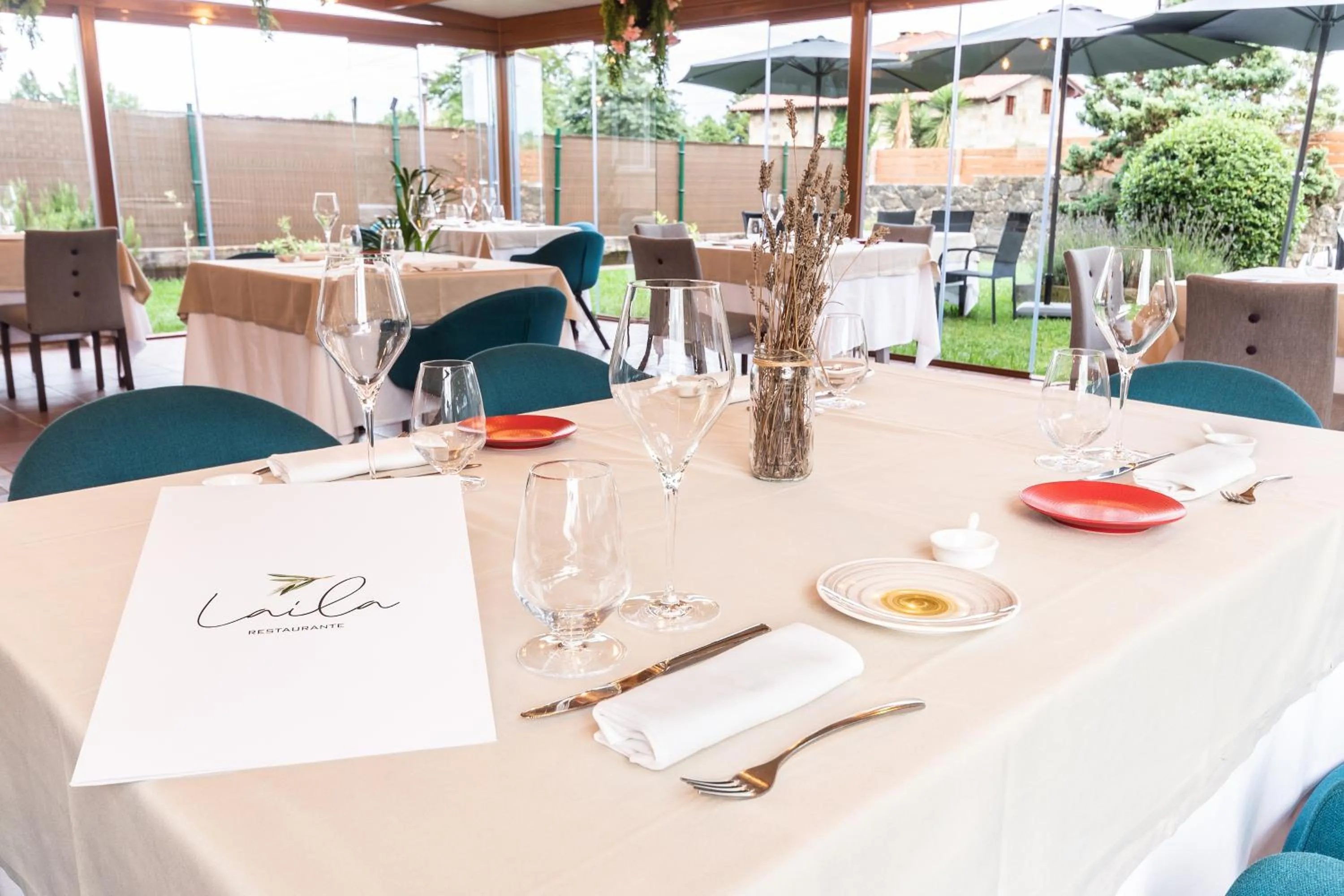 Food and drinks in Hotel Finca Alcamino